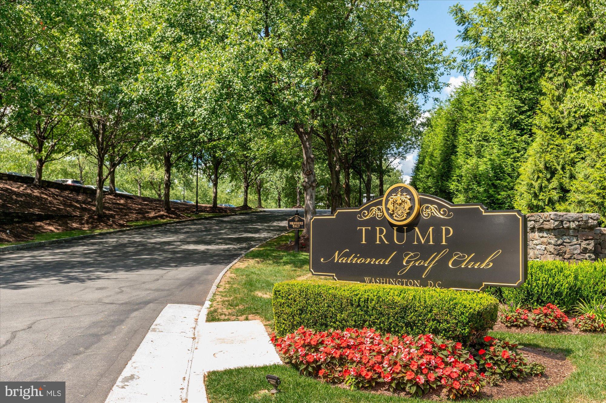 ESTATES AT LOWES ISLAND - Residential