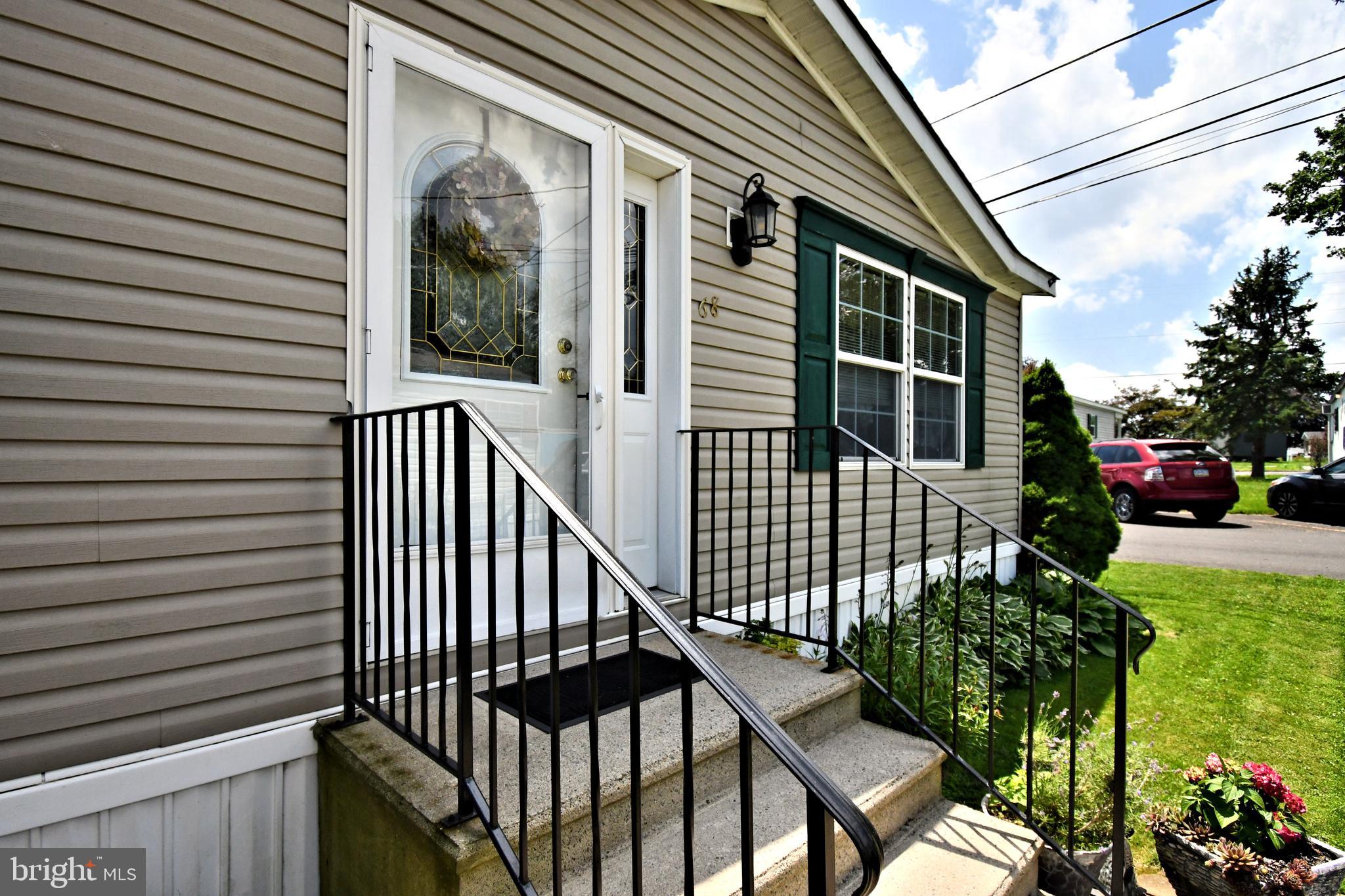 BREEZY ACRES - Residential