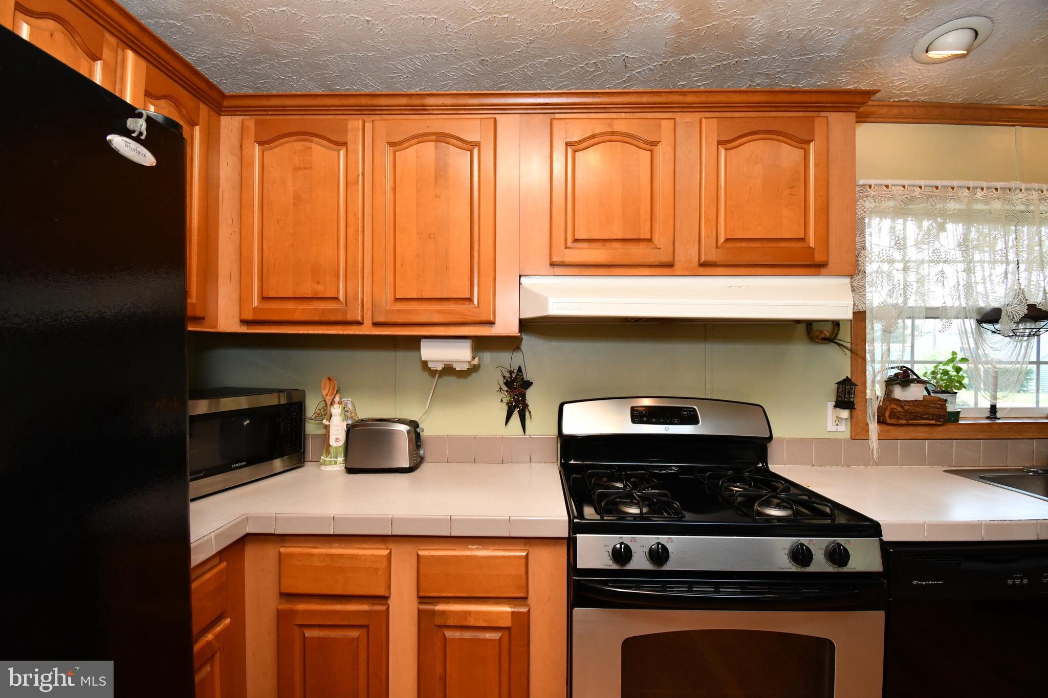 BREEZY ACRES - Residential