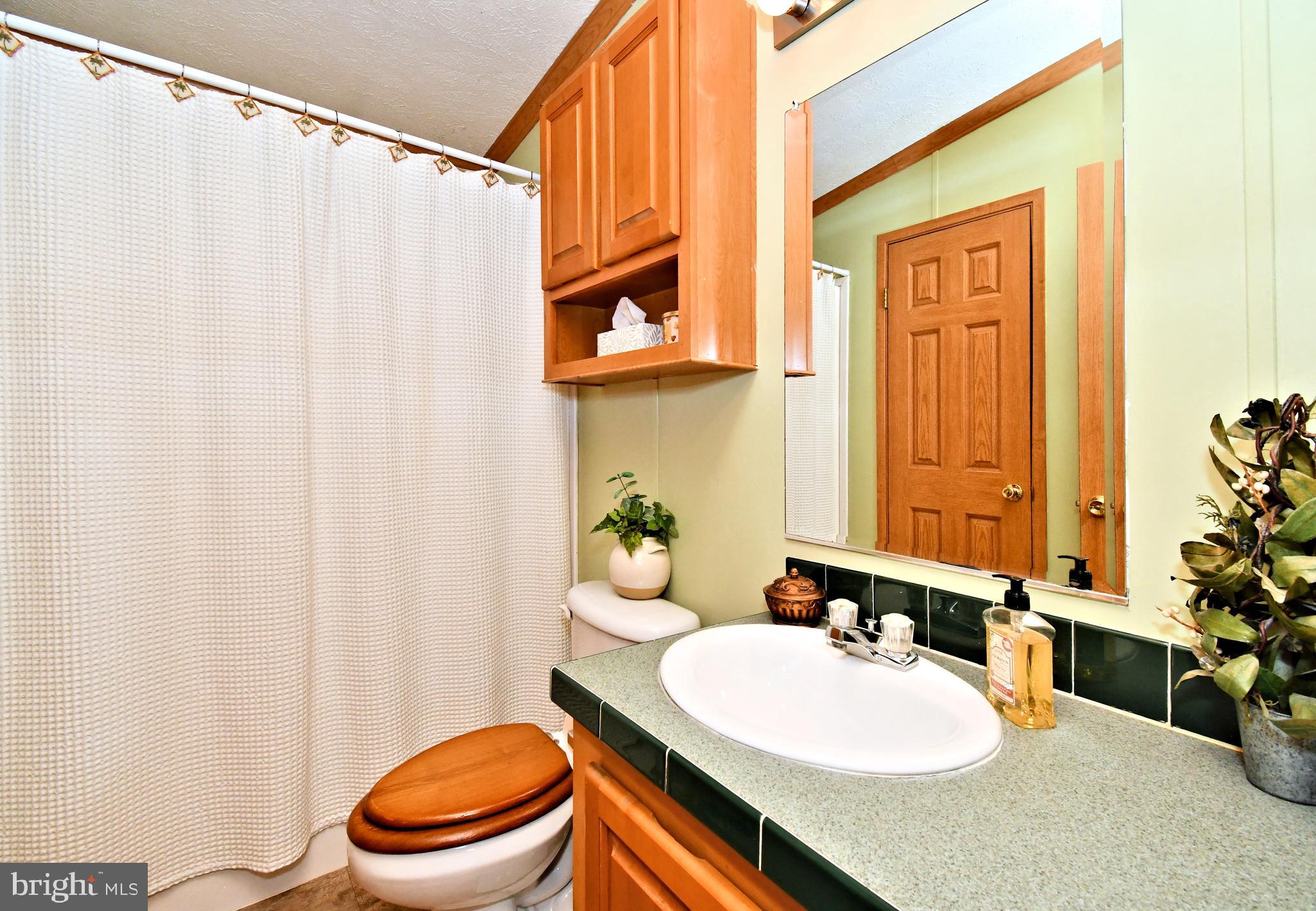 BREEZY ACRES - Residential