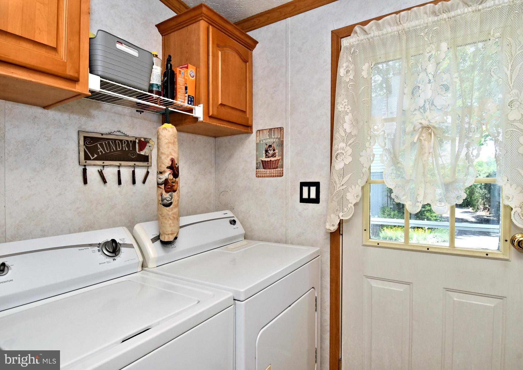 BREEZY ACRES - Residential