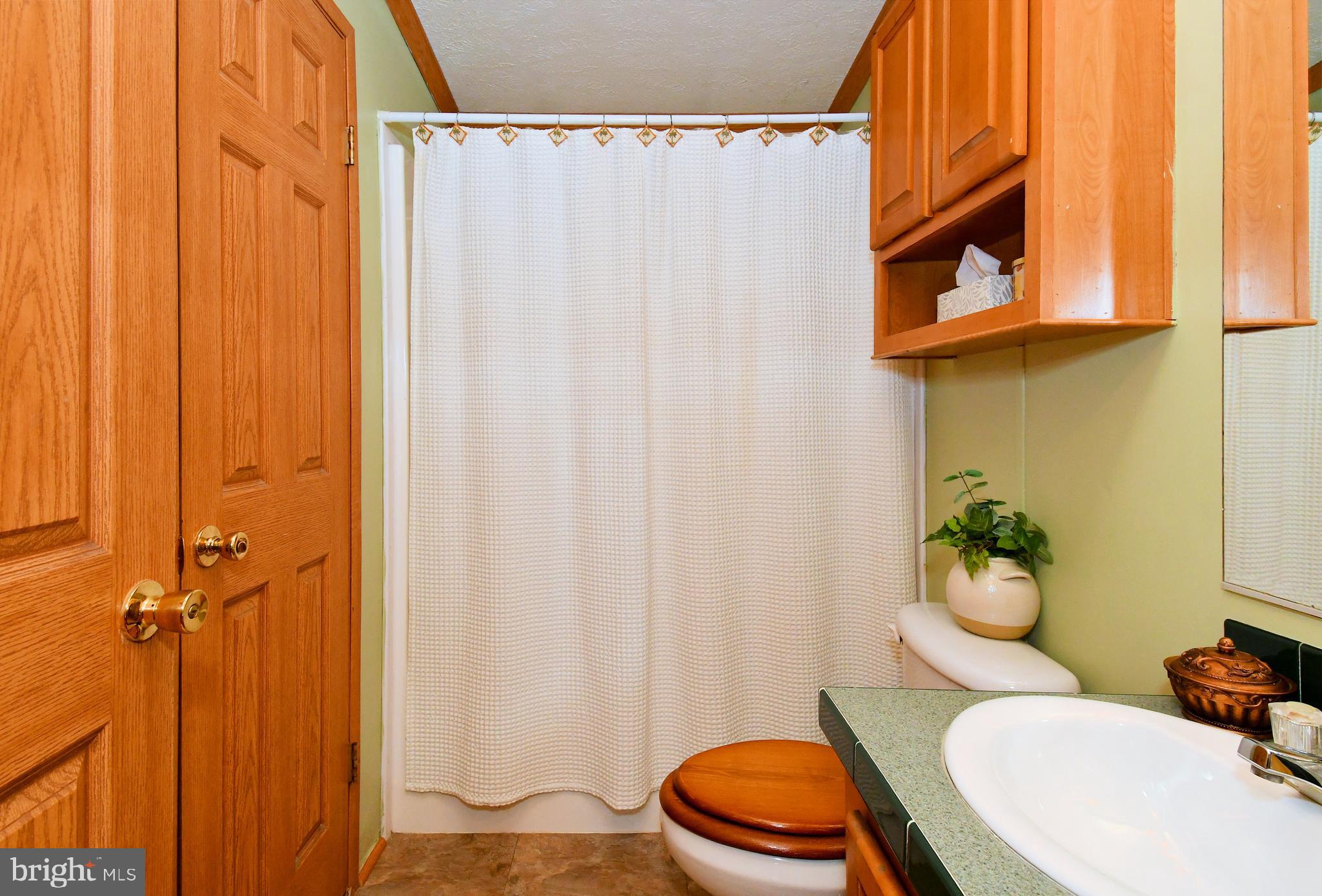 BREEZY ACRES - Residential