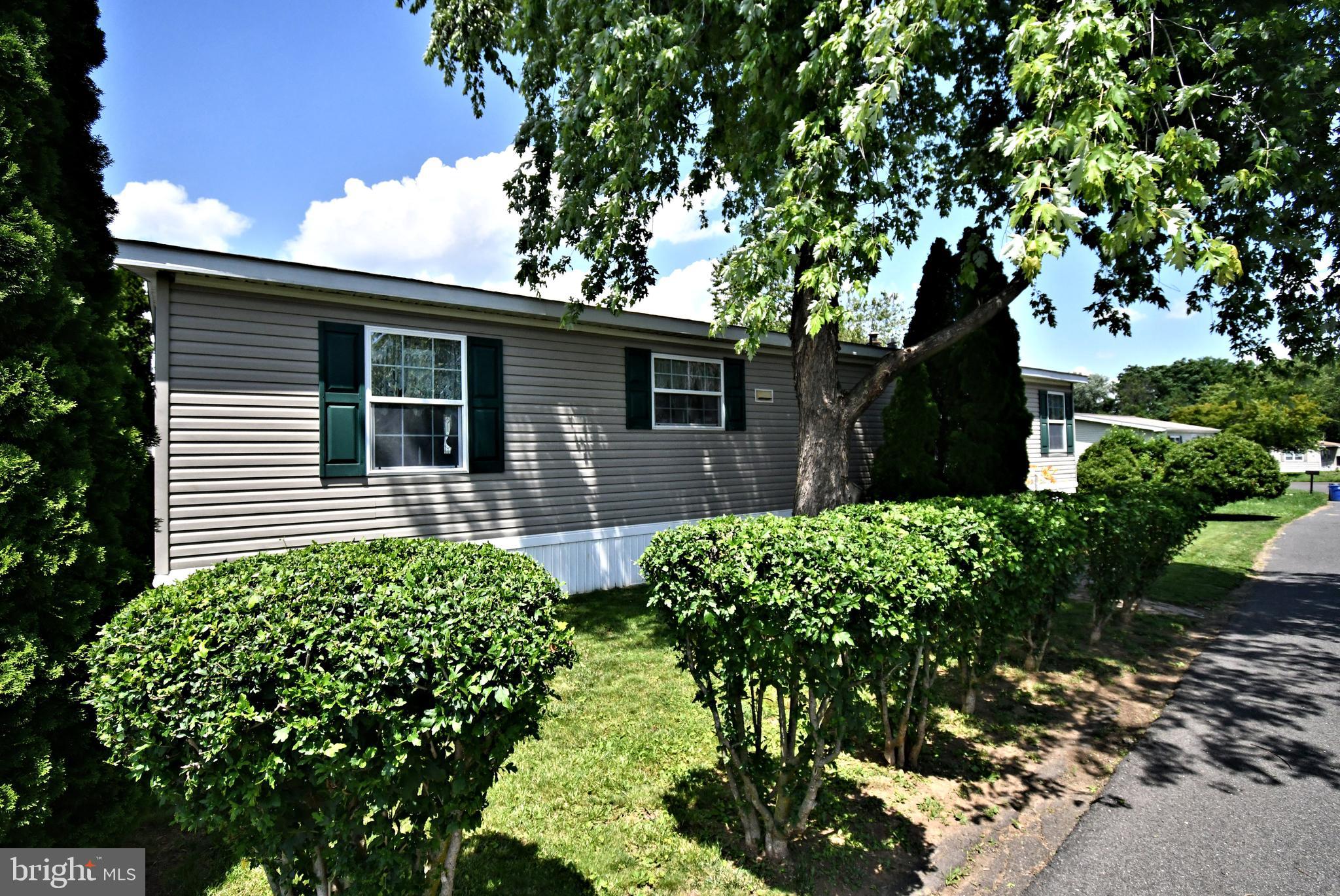 BREEZY ACRES - Residential