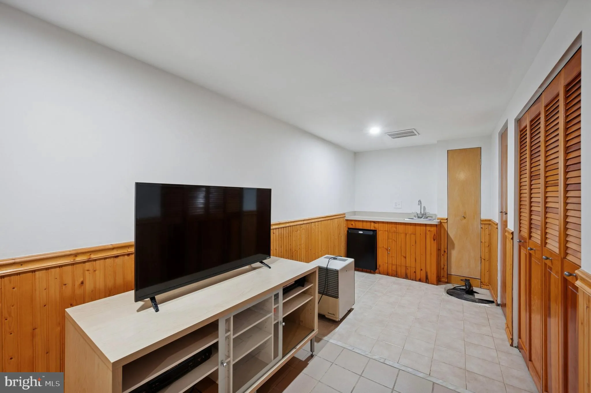 Philadelphia, Pennsylvania 19147, United States, 3 Bedrooms Bedrooms, ,2 BathroomsBathrooms,Residential,Active,245084