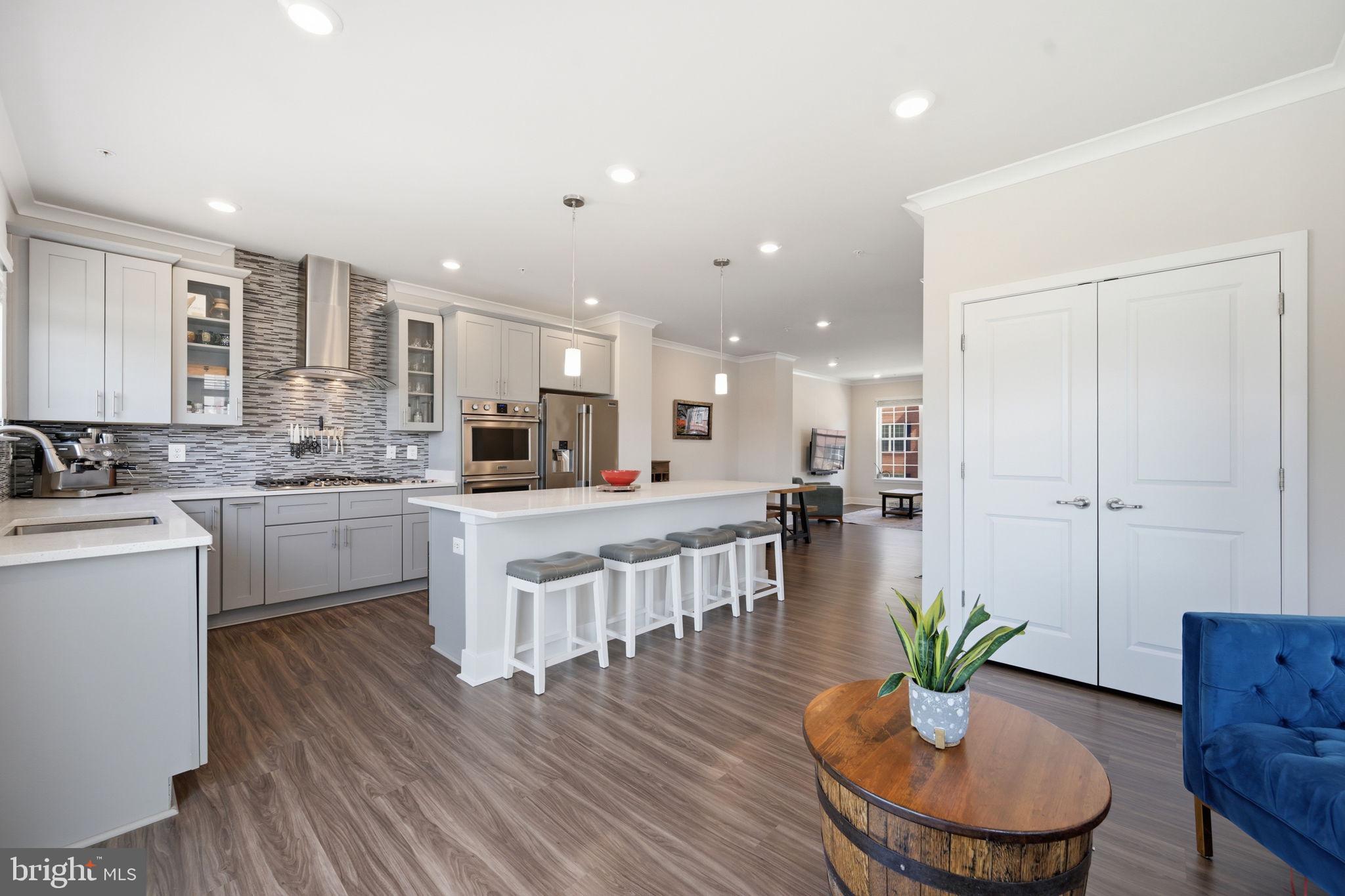 BLUE STREAM - Residential