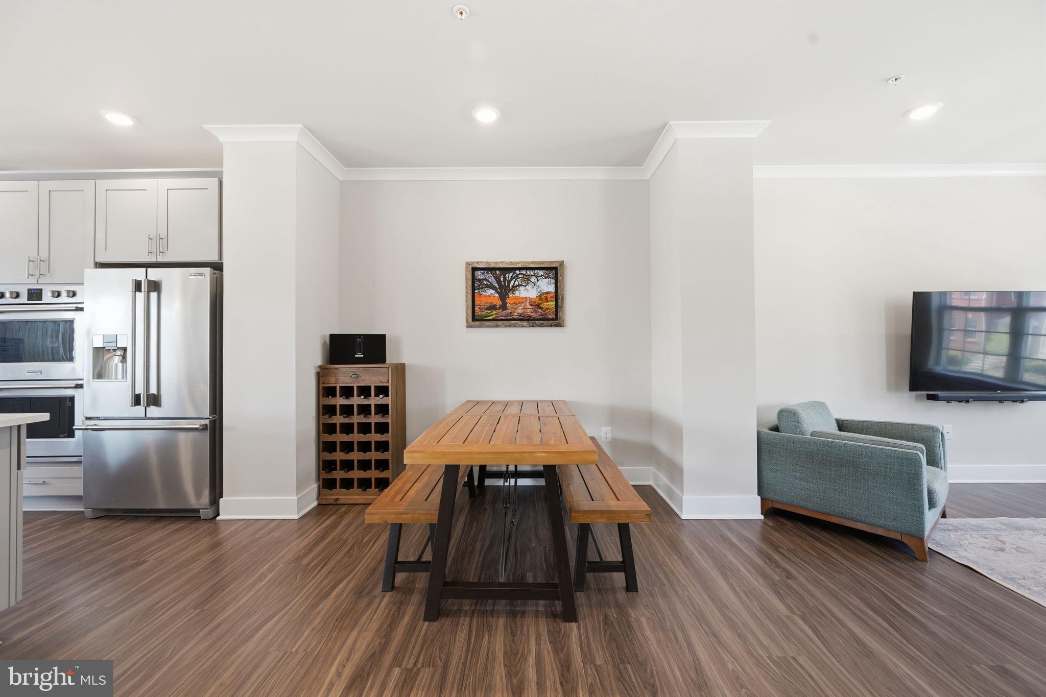 BLUE STREAM - Residential