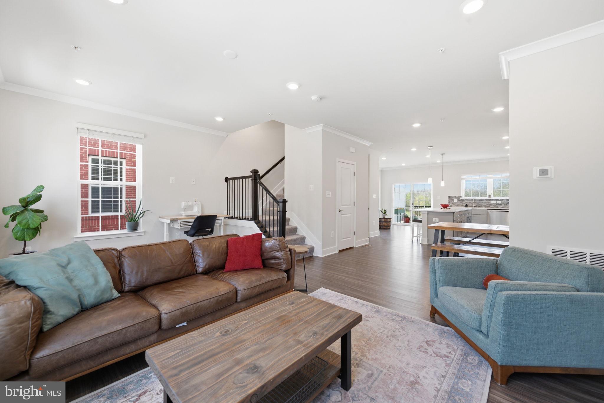 BLUE STREAM - Residential