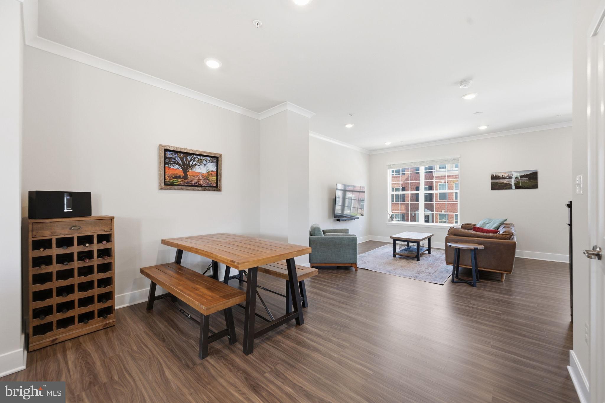 BLUE STREAM - Residential