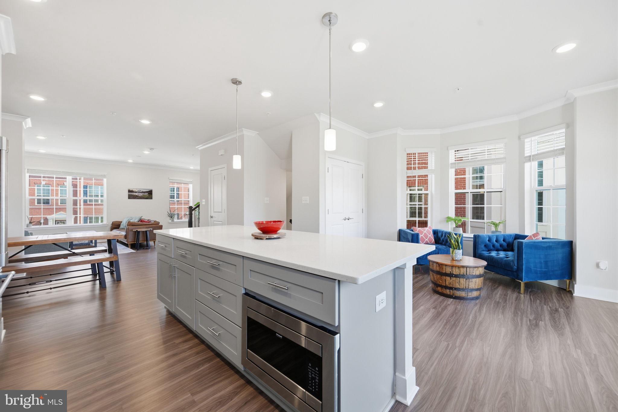 BLUE STREAM - Residential