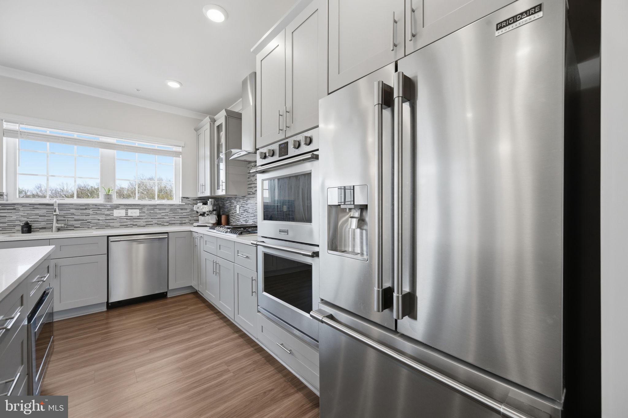 BLUE STREAM - Residential