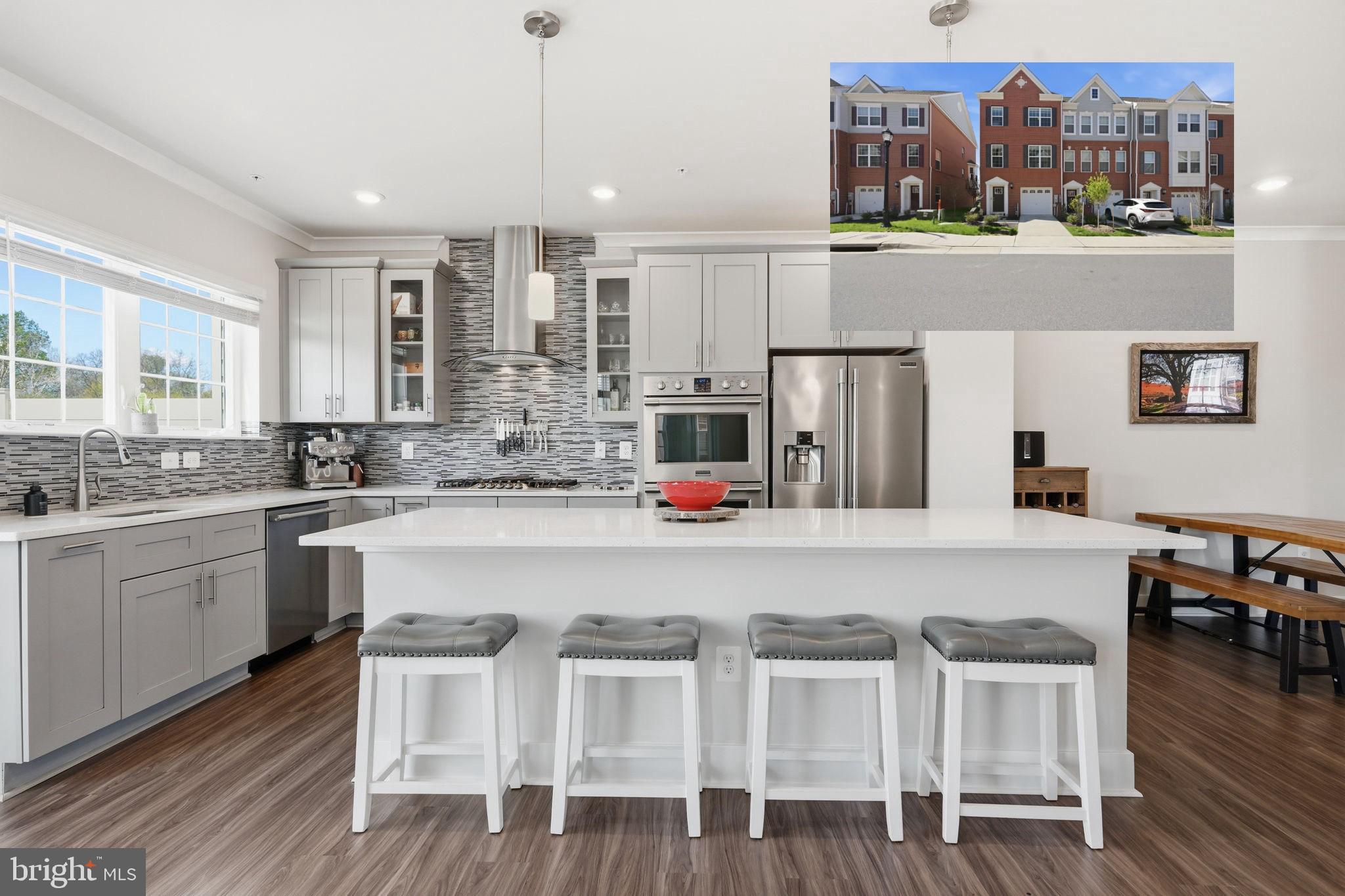 BLUE STREAM - Residential