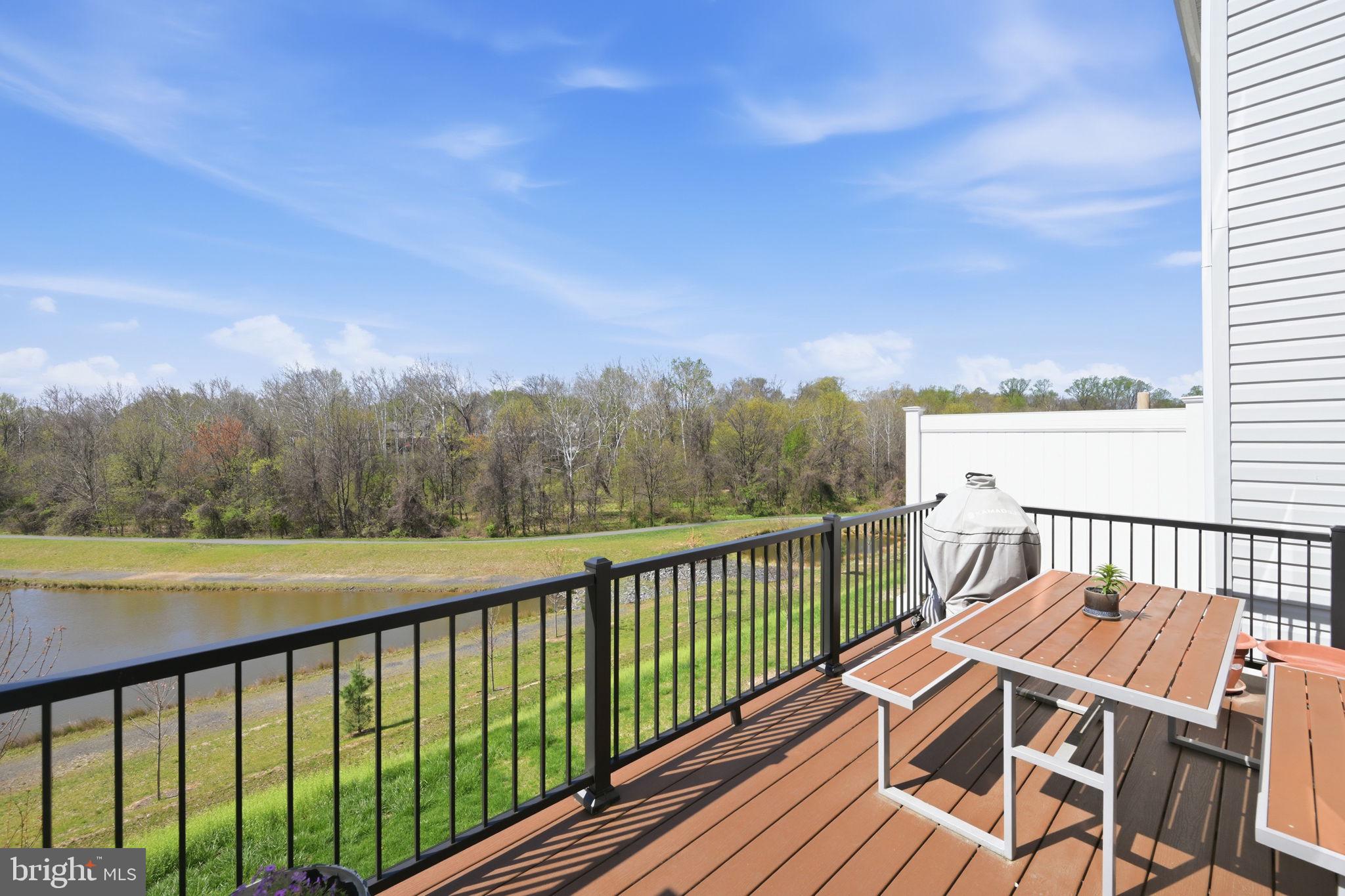 BLUE STREAM - Residential