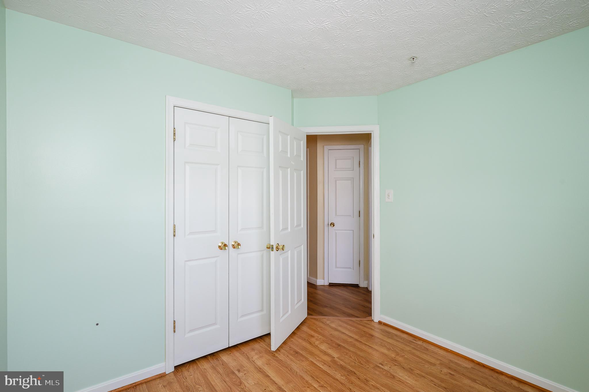 CONSTANT FRIENDSHIP - Residential Lease