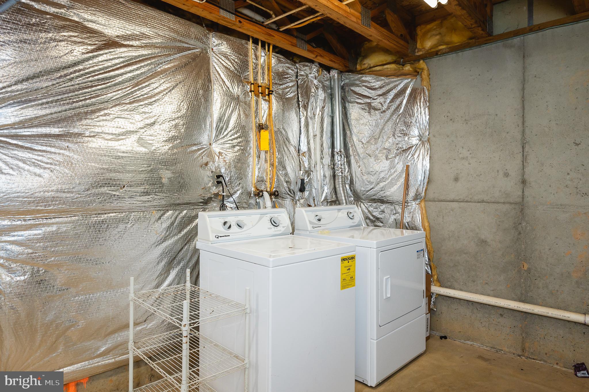 CONSTANT FRIENDSHIP - Residential Lease