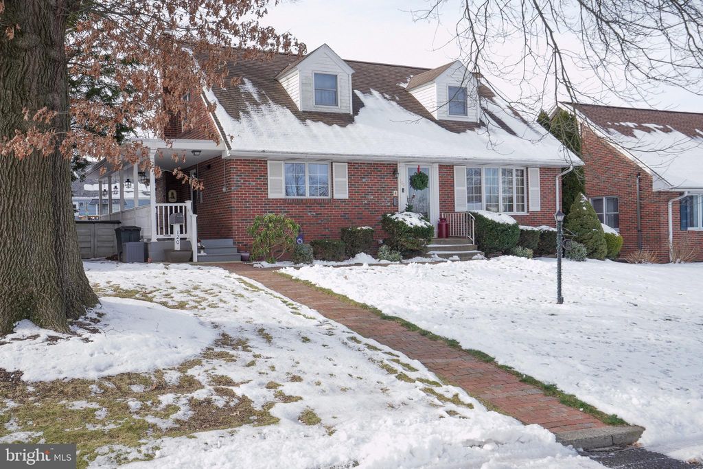 Photo of 120 Ave E, SCHUYLKILL HAVEN, PA 17972 (MLS # PASK2024824)