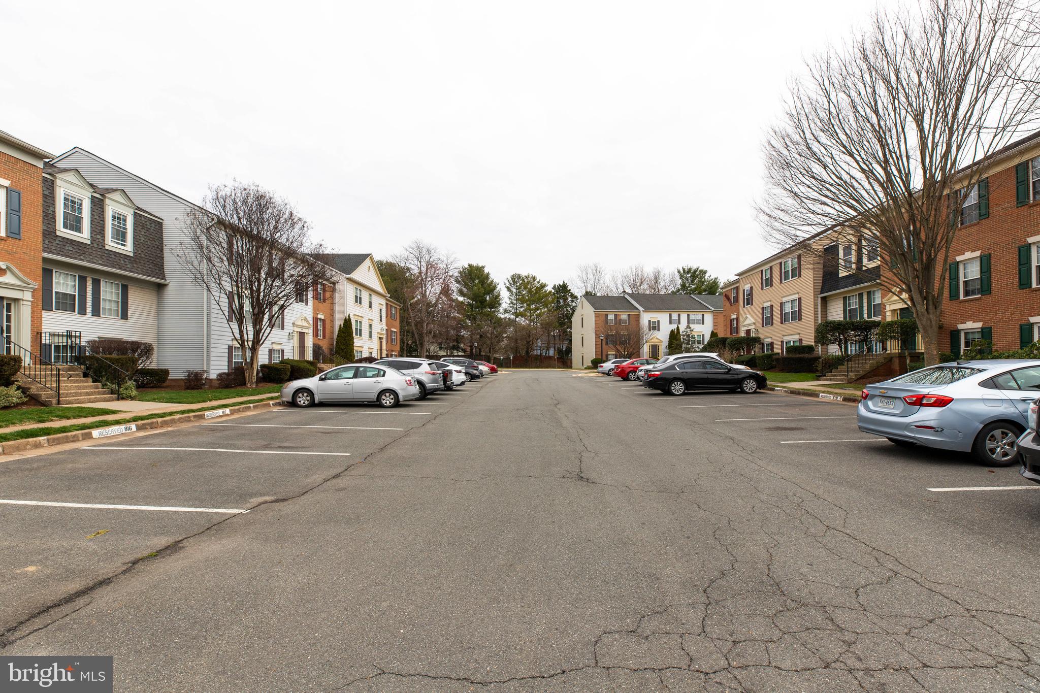 HUNTERS SQUARE - Residential