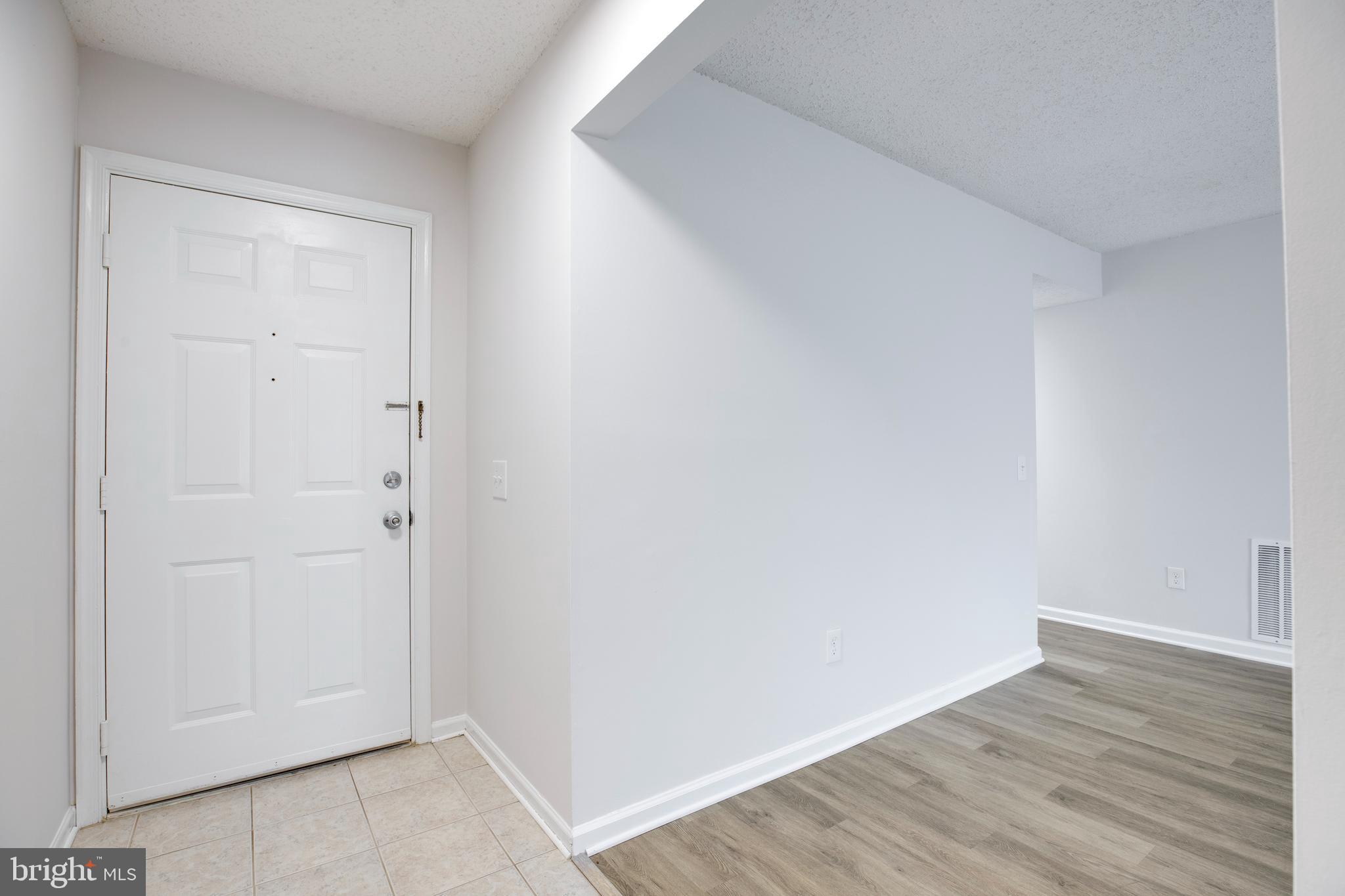 HUNTERS SQUARE - Residential