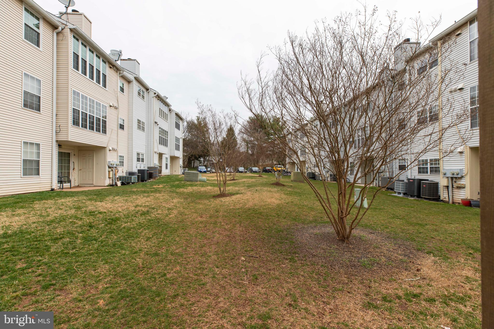 HUNTERS SQUARE - Residential