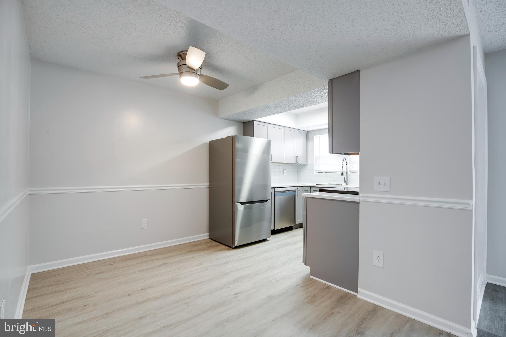 HUNTERS SQUARE - Residential