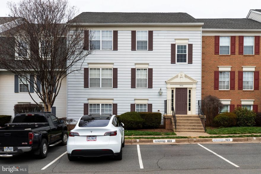 Welcome to this fantastic one-level, totally renovated two-bedroom, two-full bathroom condo in the desirable Hunters Square Community. This unit is open and spacious, flowing from the inviting foyer, living room area into the kitchen and dining area. The kitchen boasts beautiful brand new quartz countertops, stainless steel appliances, and plenty of cabinets. Bright living room/ family room is perfect for entertaining guests, and it is leading to the patio to enjoy afternoon coffee. Spacious primary bedroom has walk in closet and lead to the fully renovated master bathroom. Bathrooms have new quartz vanities, shower, lighting fixtures and tile floors. **Full size washer and dryer in unit, New LVT flooring all throughout the unit, fresh paint and more**One assigned parking spot conveys, and multiple visitor parking spaces in the community. **Conveniently located just minutes from PW parkway, and Old Town Manassas shopping, dining, VRE, and much more. **This property has it all. It's certainly a must see!!