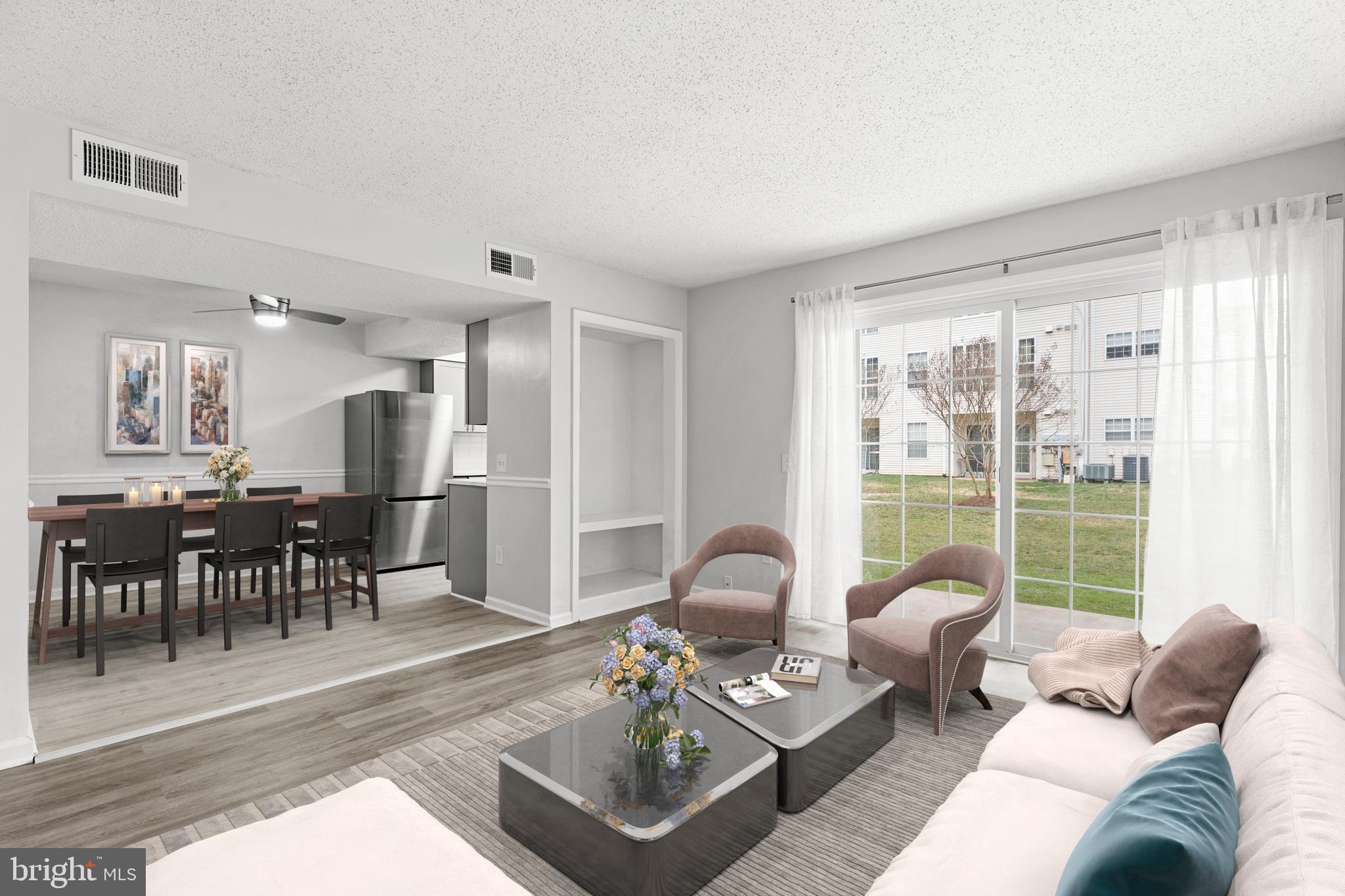 HUNTERS SQUARE - Residential