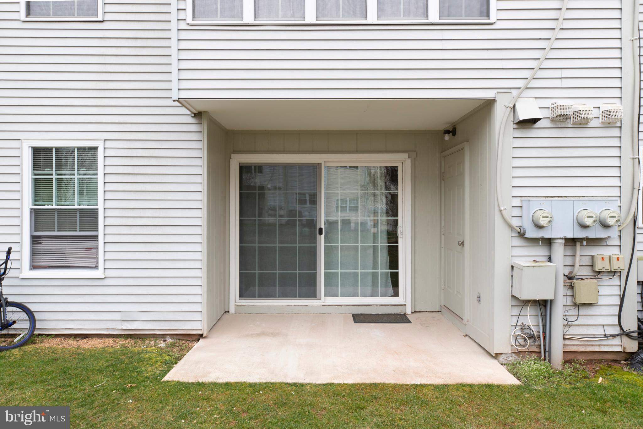 HUNTERS SQUARE - Residential