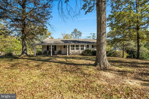 111 CLAY HILL ROAD NEWBURG PA 17240