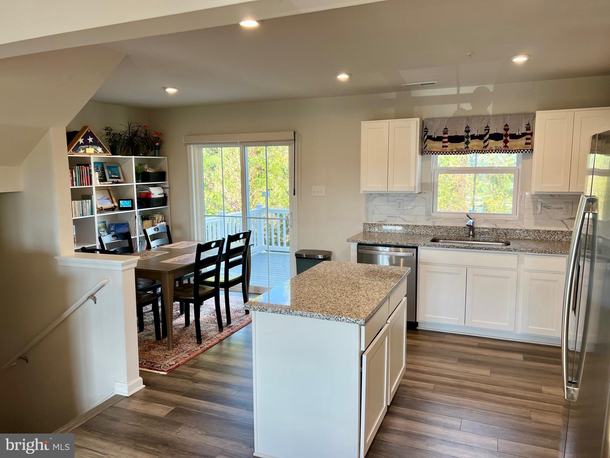 FOXWOOD RIDGE - Residential