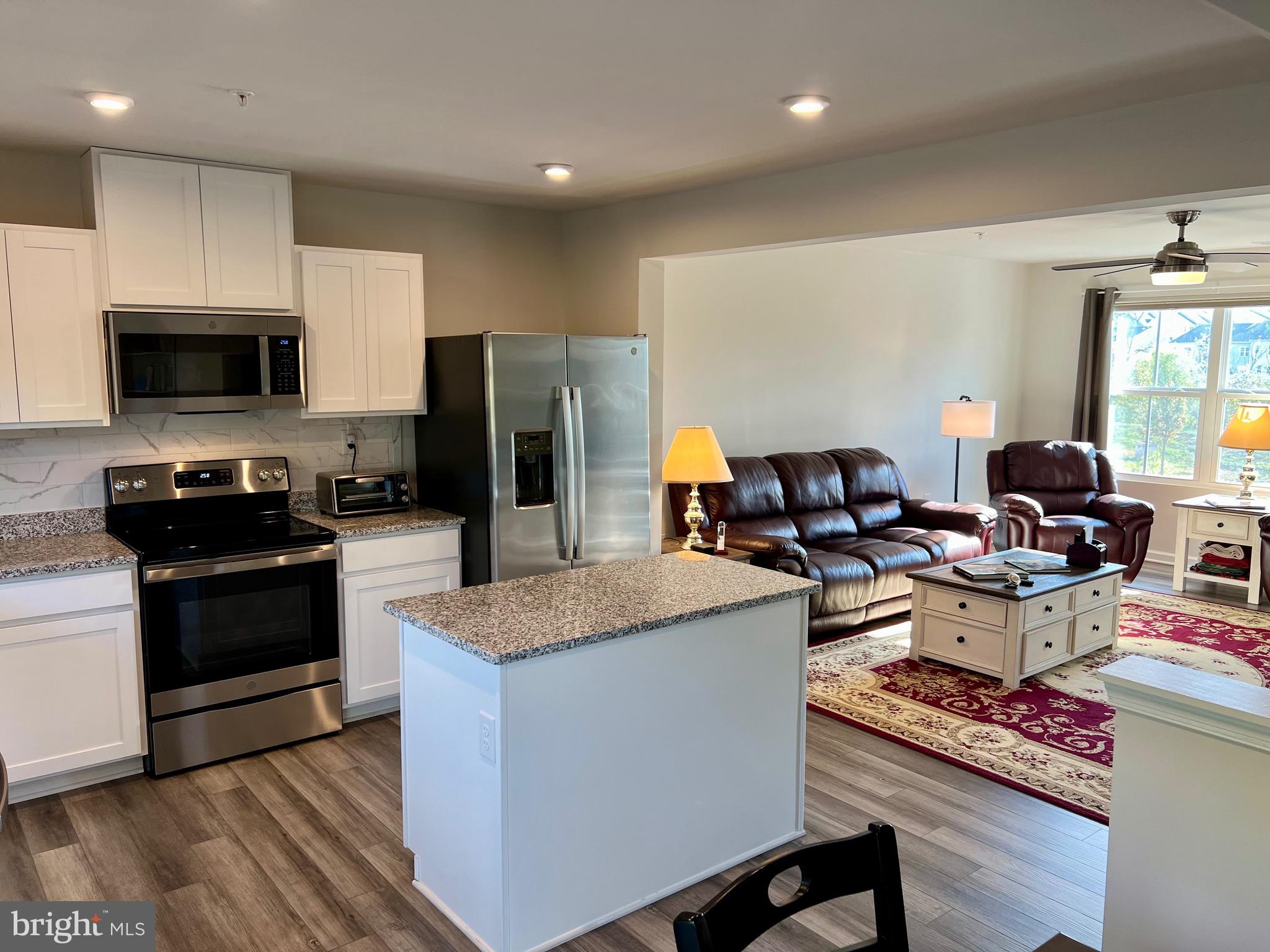 FOXWOOD RIDGE - Residential