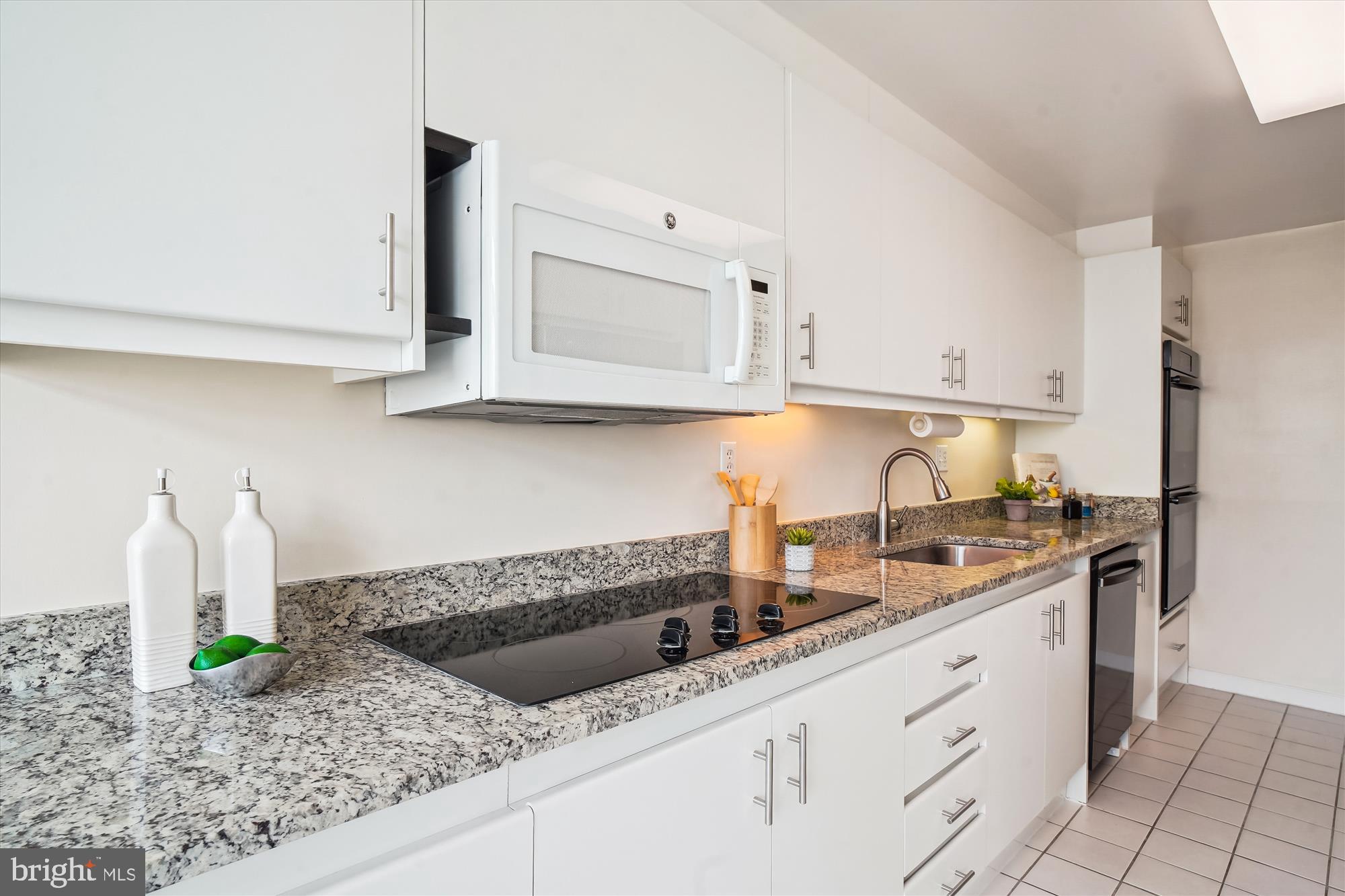 SOMERSET HOUSE CONDOS - Residential