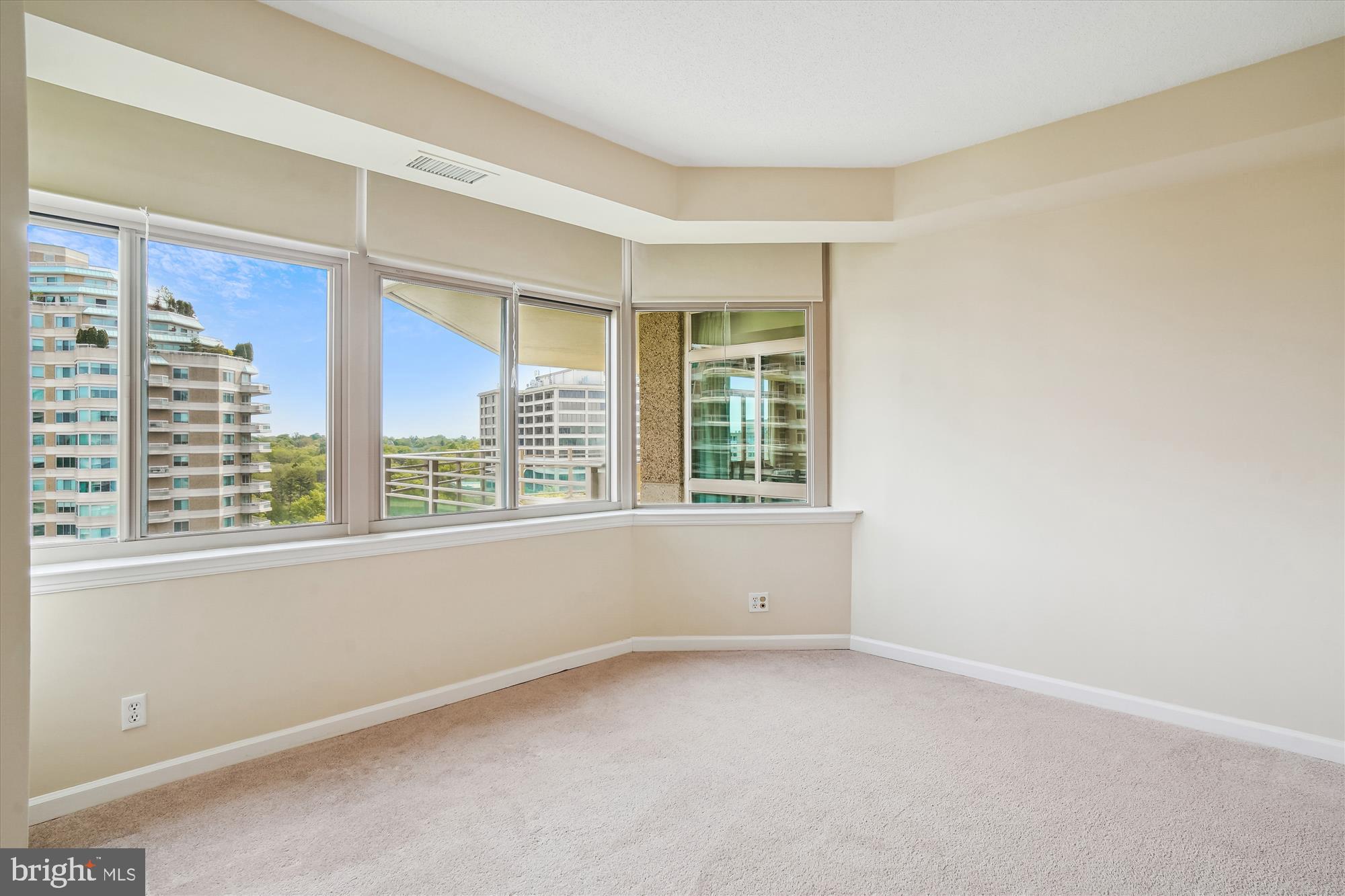 SOMERSET HOUSE CONDOS - Residential