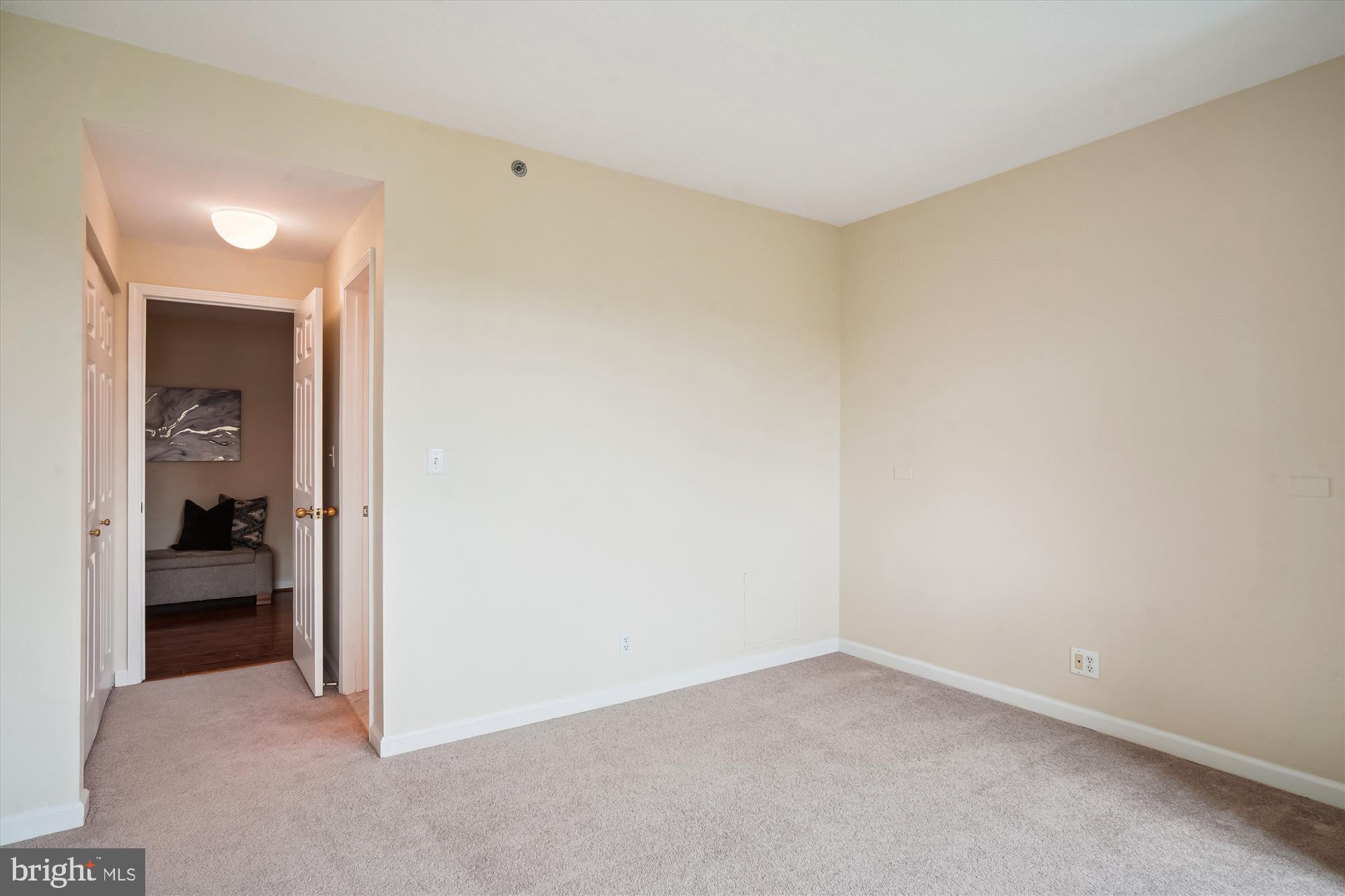 SOMERSET HOUSE CONDOS - Residential