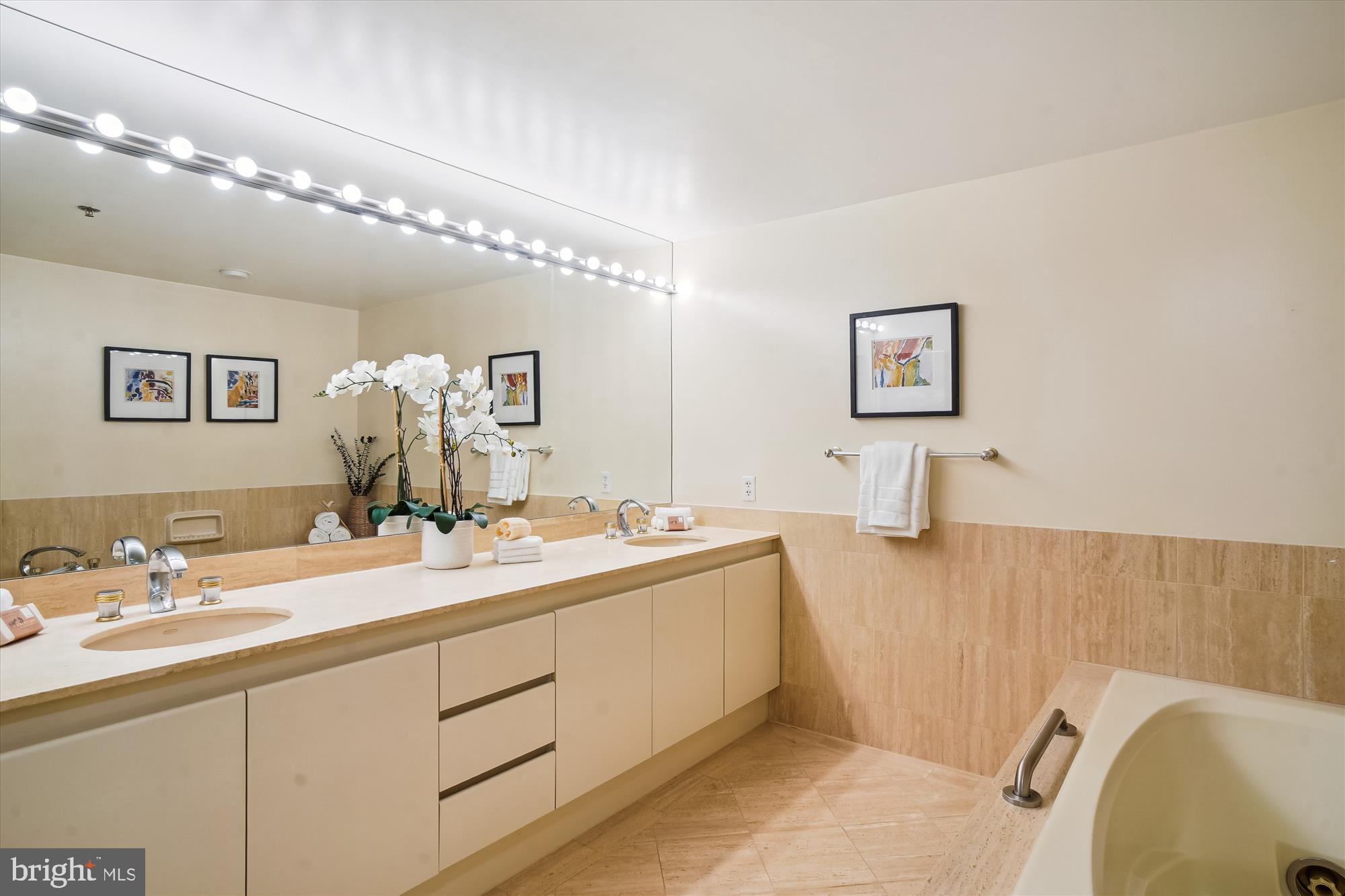 SOMERSET HOUSE CONDOS - Residential