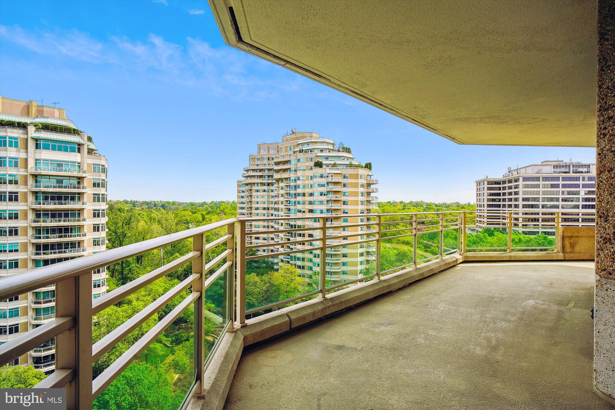 SOMERSET HOUSE CONDOS - Residential