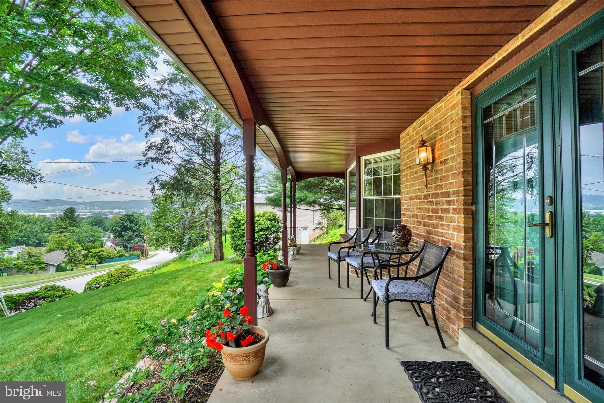 535 MAYWOOD ROAD