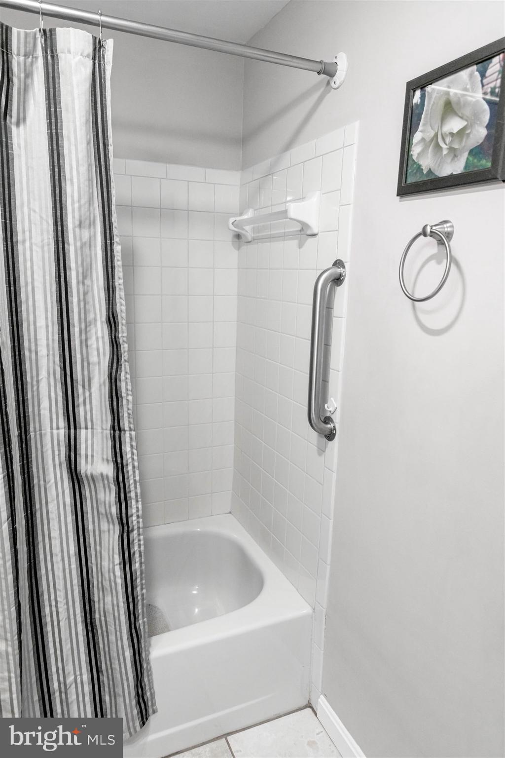 PINEDALE WOODS - Residential