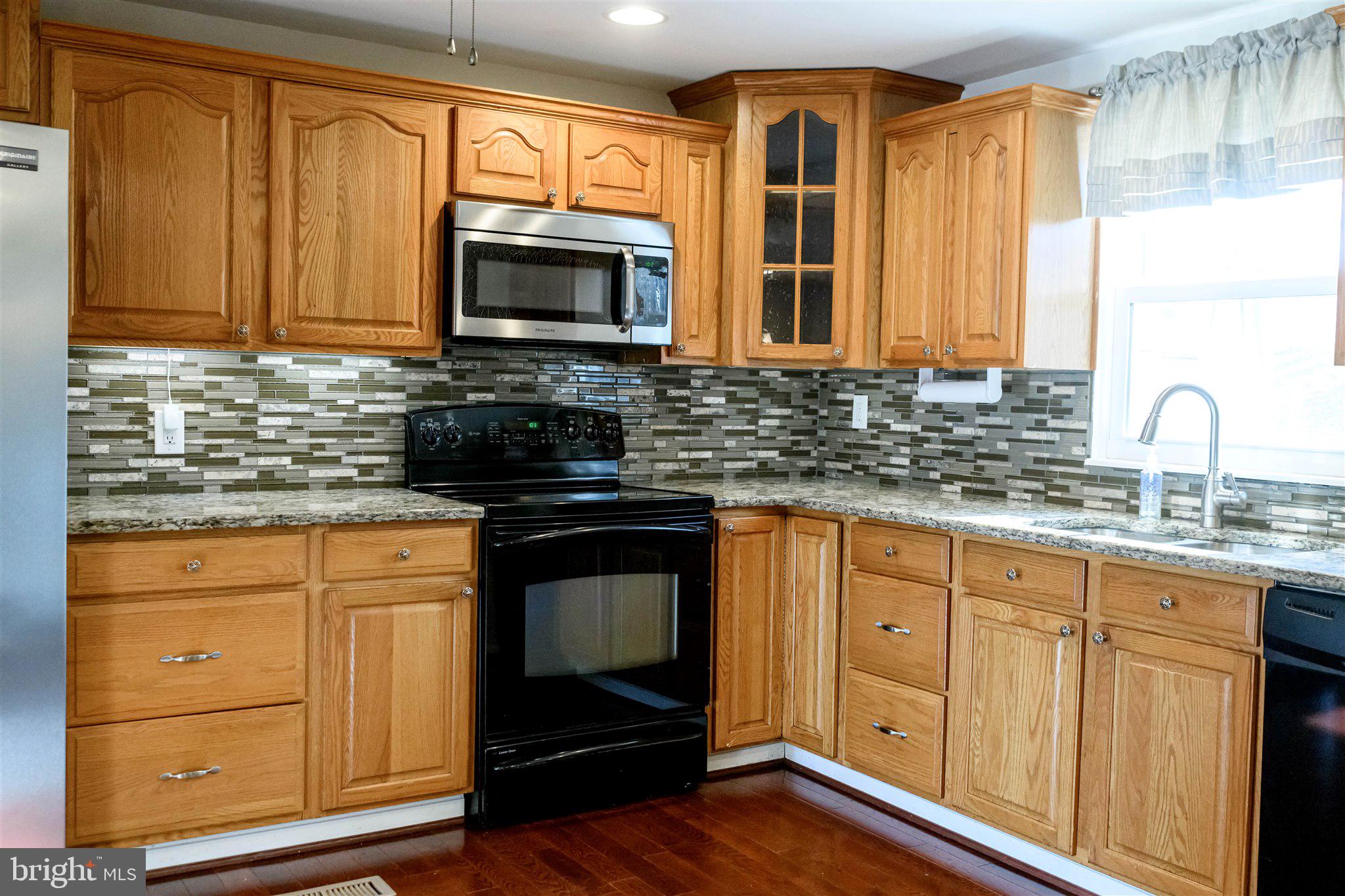 PINEDALE WOODS - Residential