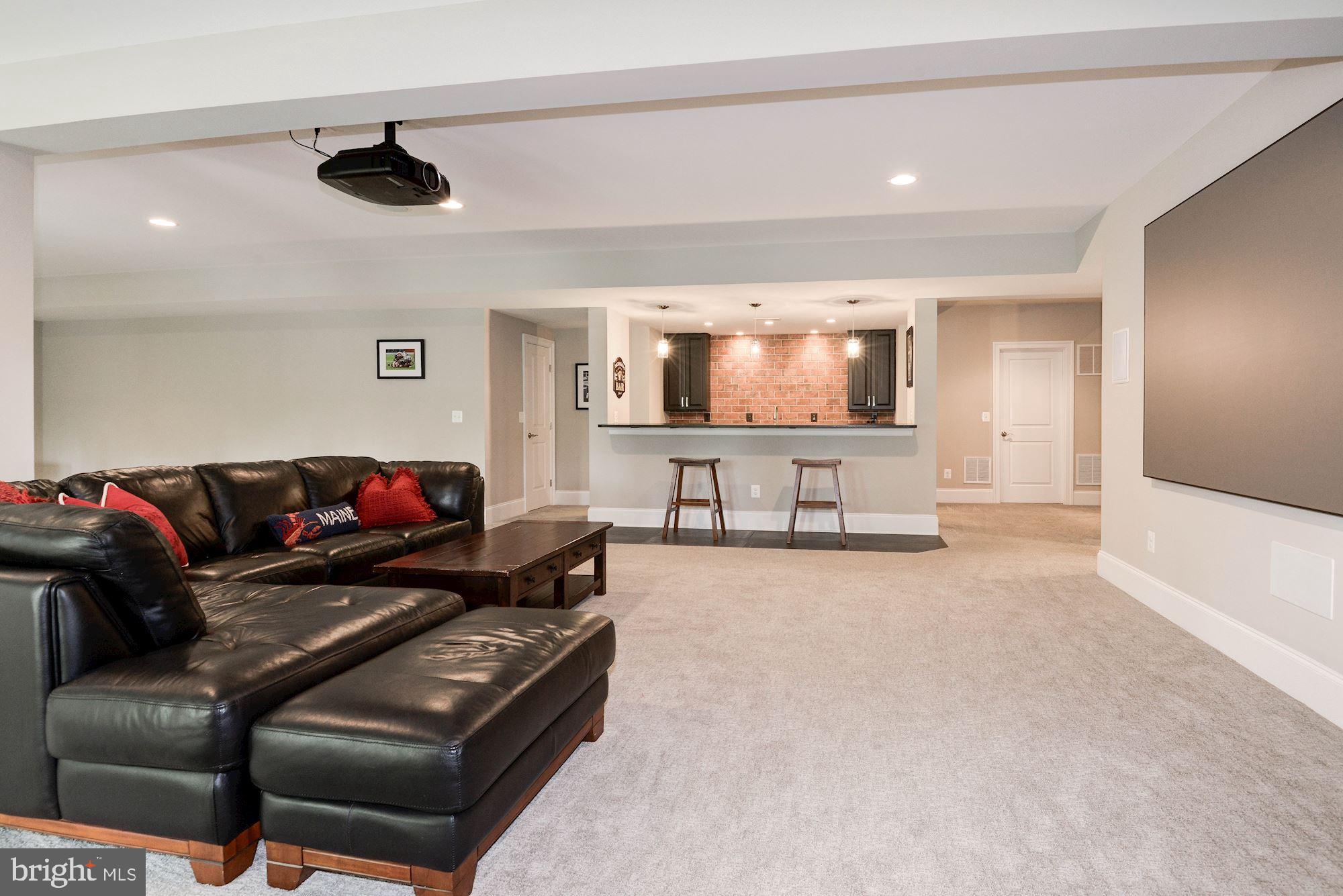 VIENNA WOODS - Residential