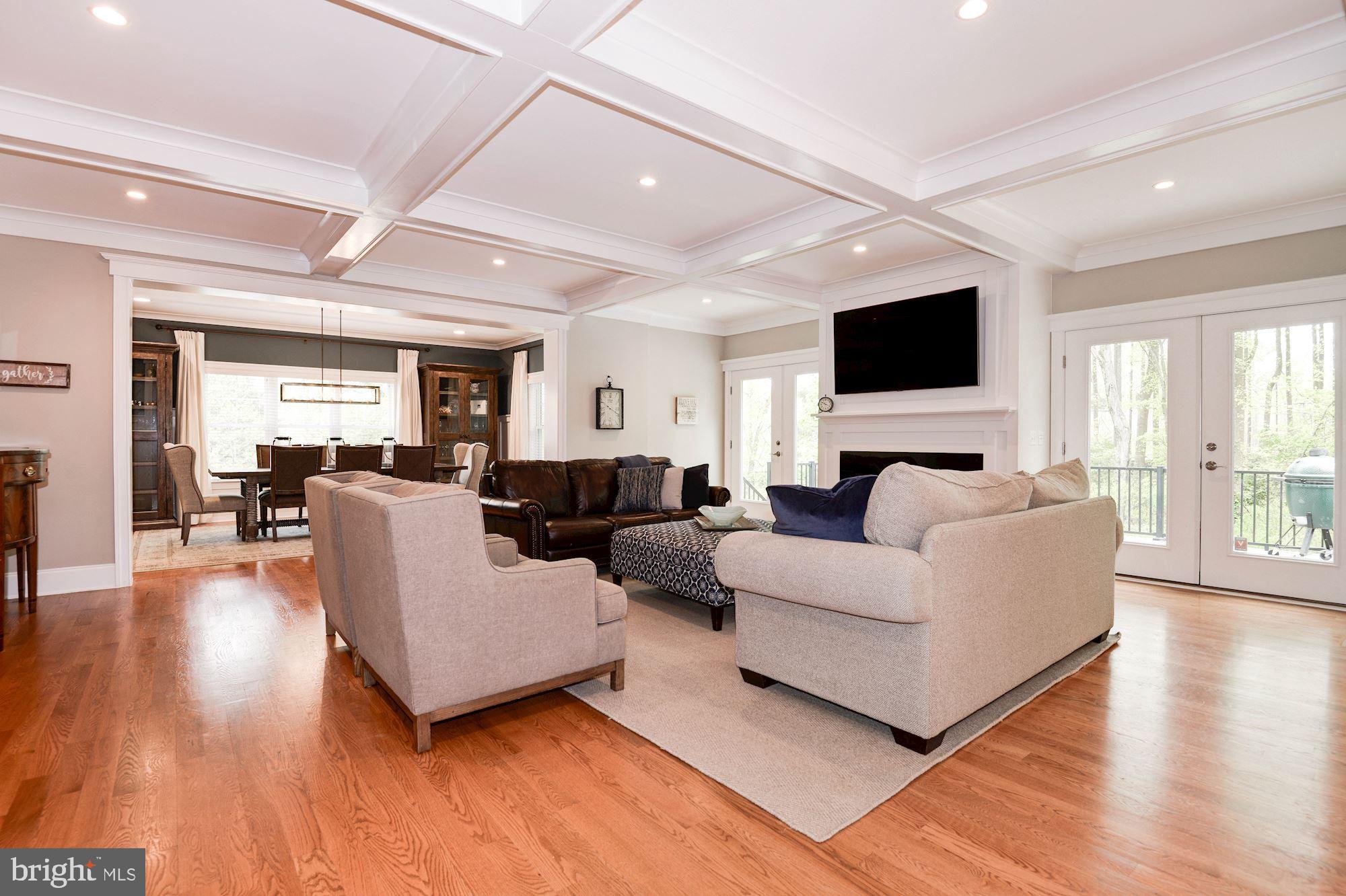 VIENNA WOODS - Residential