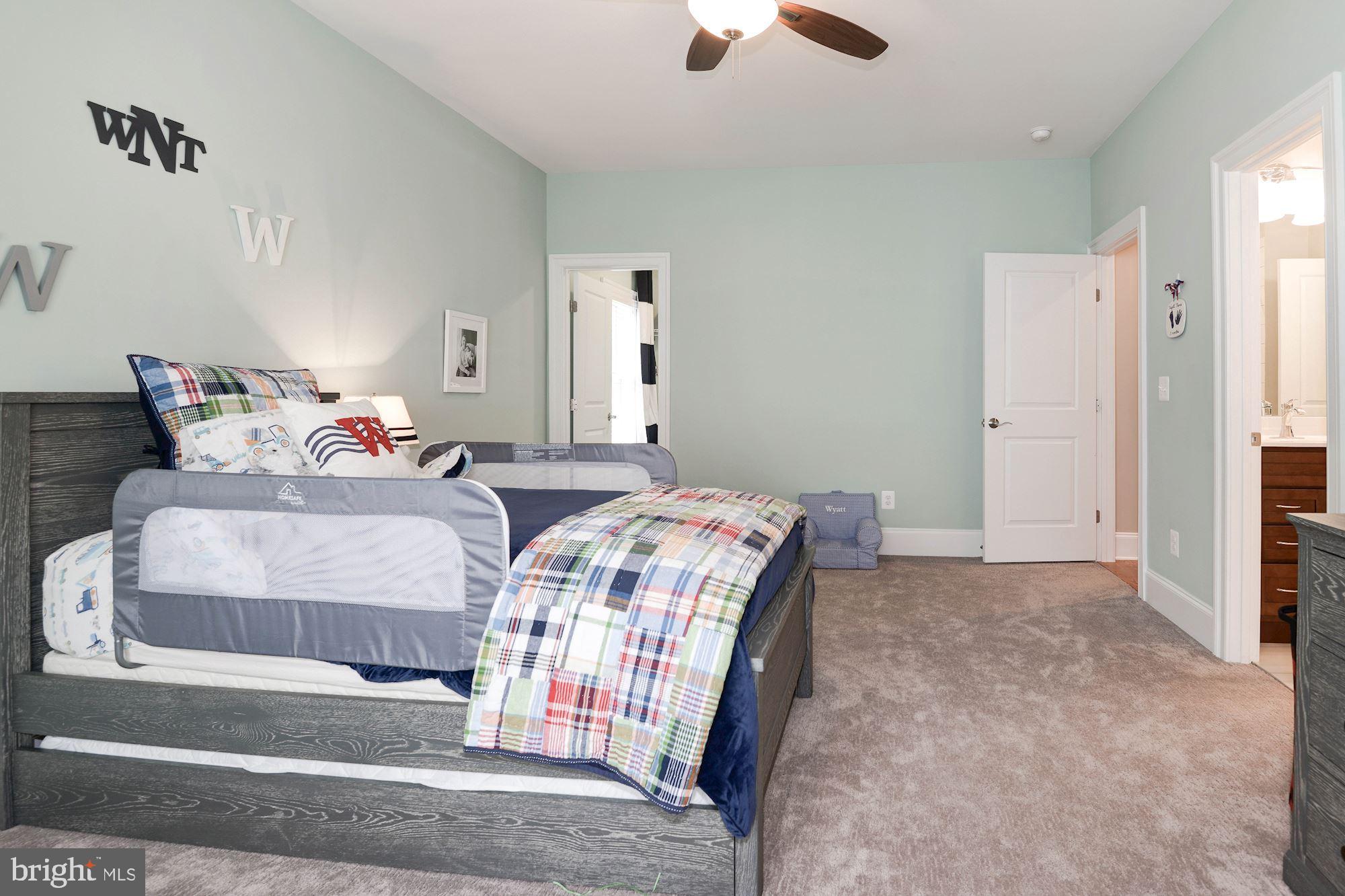 VIENNA WOODS - Residential