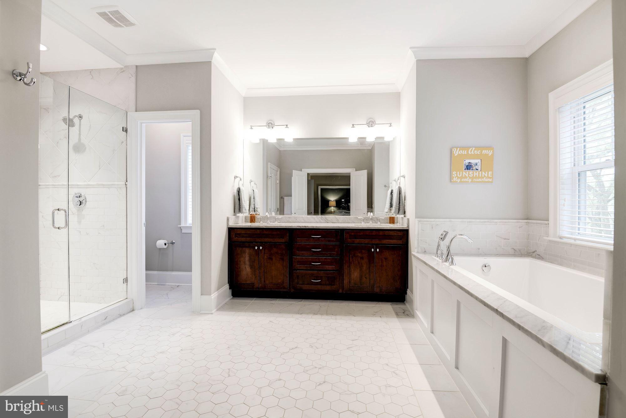 VIENNA WOODS - Residential