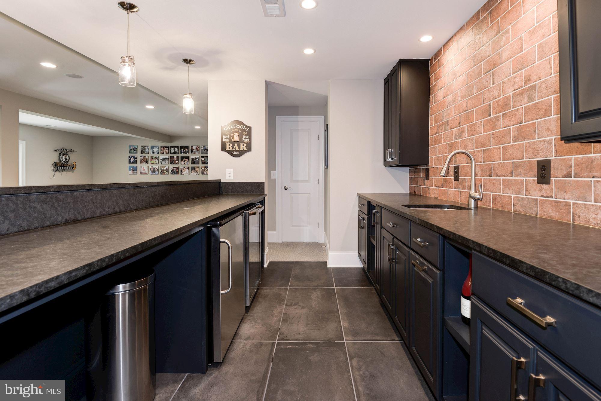 VIENNA WOODS - Residential