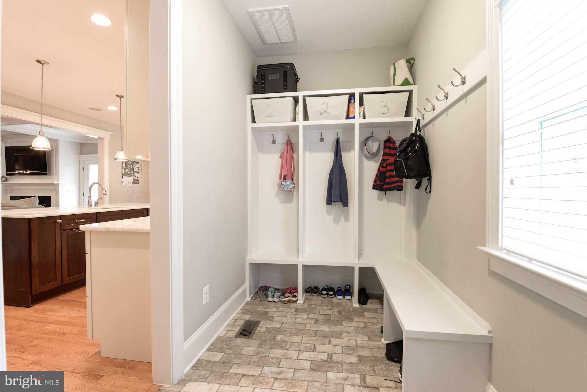 VIENNA WOODS - Residential