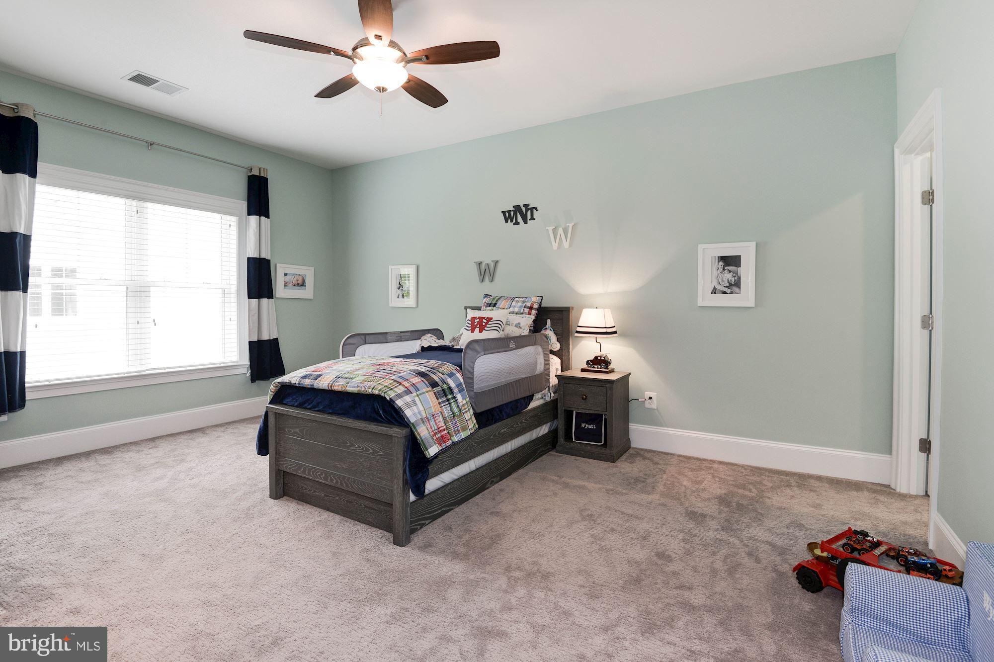 VIENNA WOODS - Residential