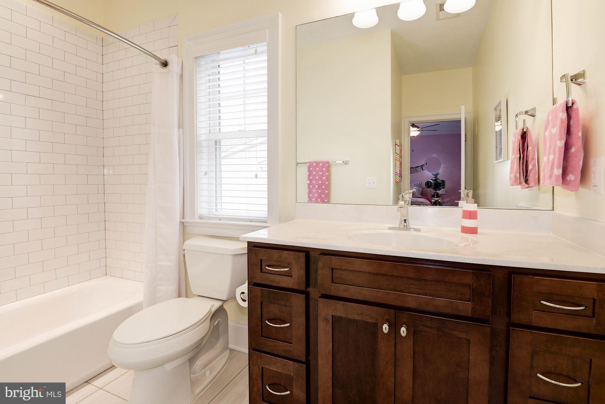 VIENNA WOODS - Residential