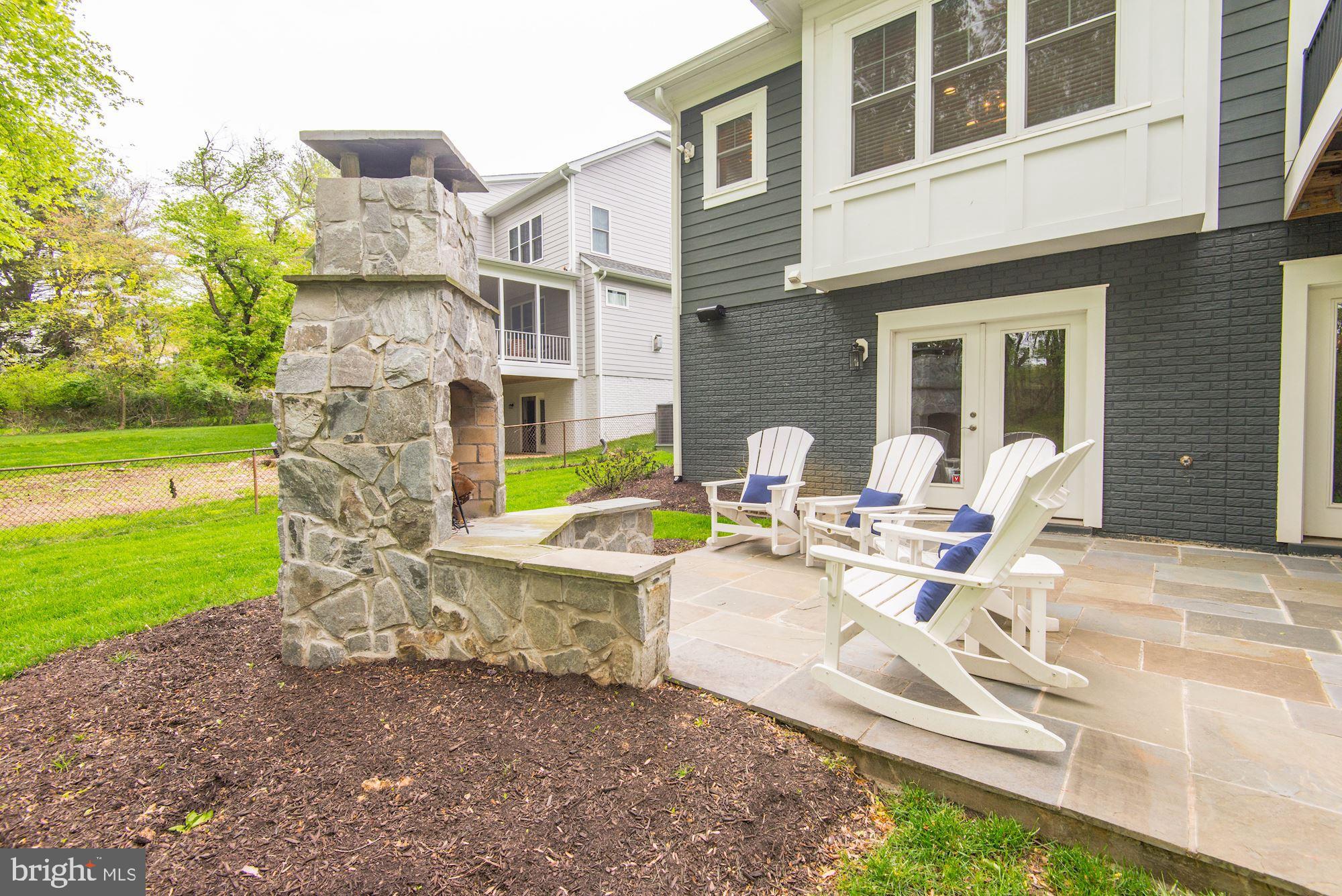 VIENNA WOODS - Residential