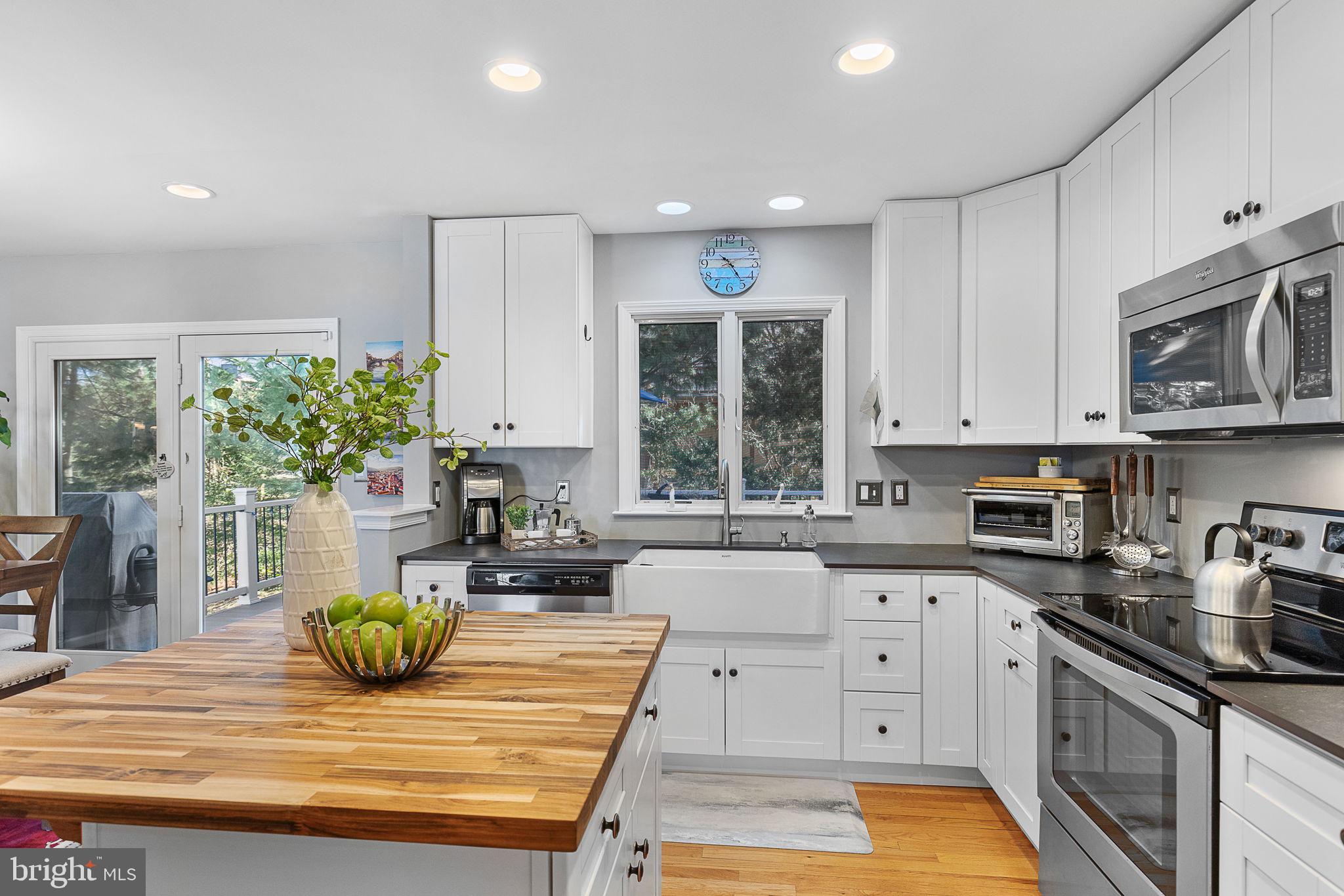 WELLINGTON/CLOVERHILL - Residential