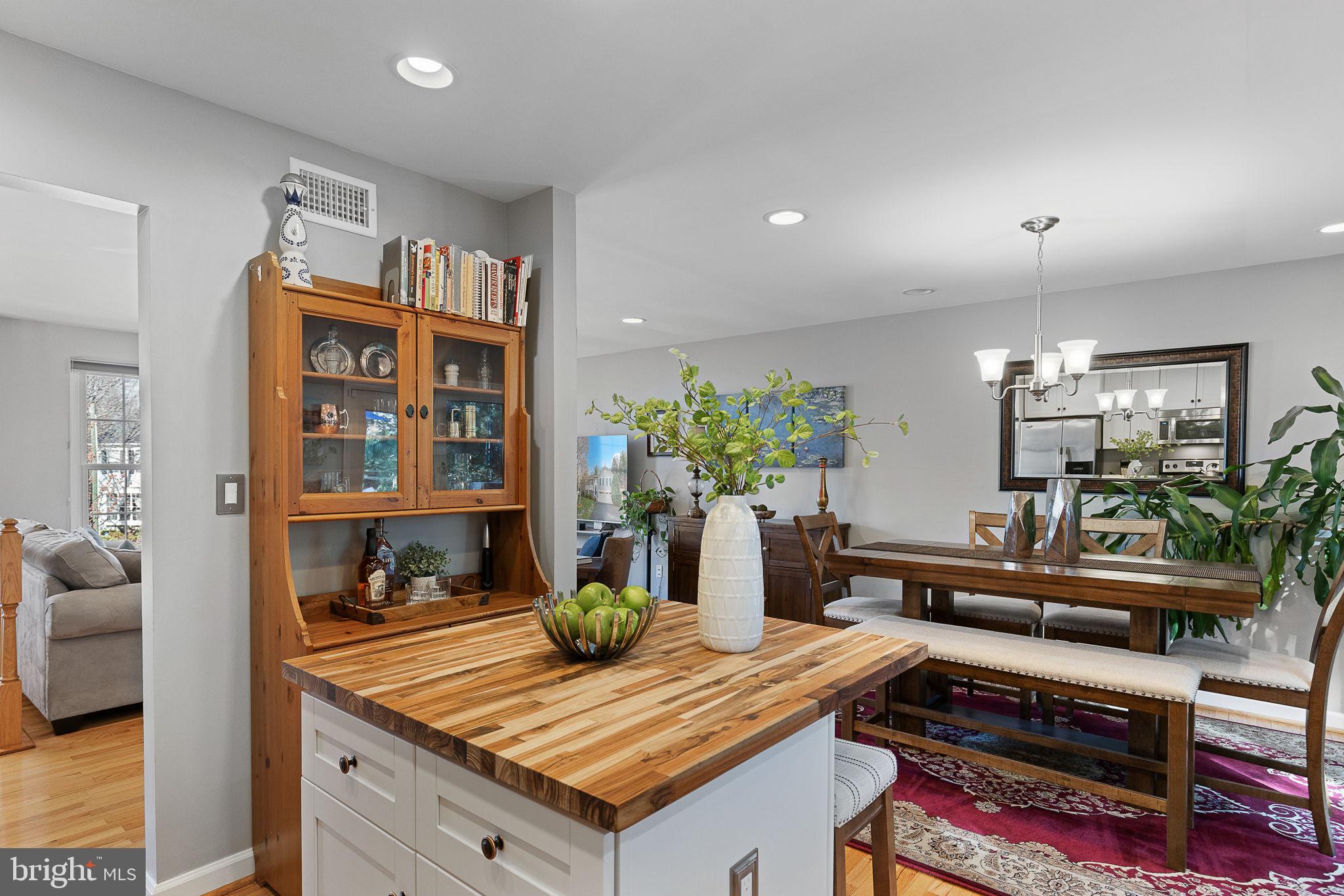 WELLINGTON/CLOVERHILL - Residential