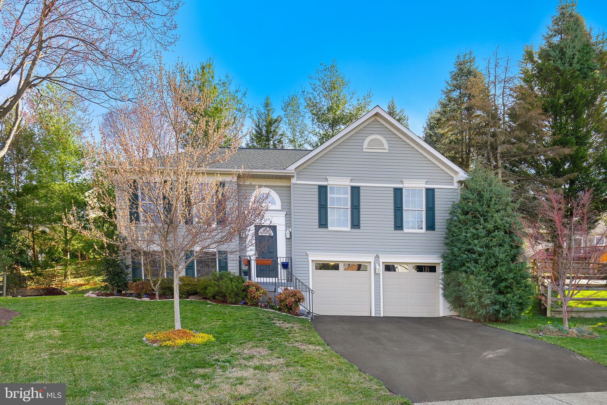 WELLINGTON/CLOVERHILL - Residential