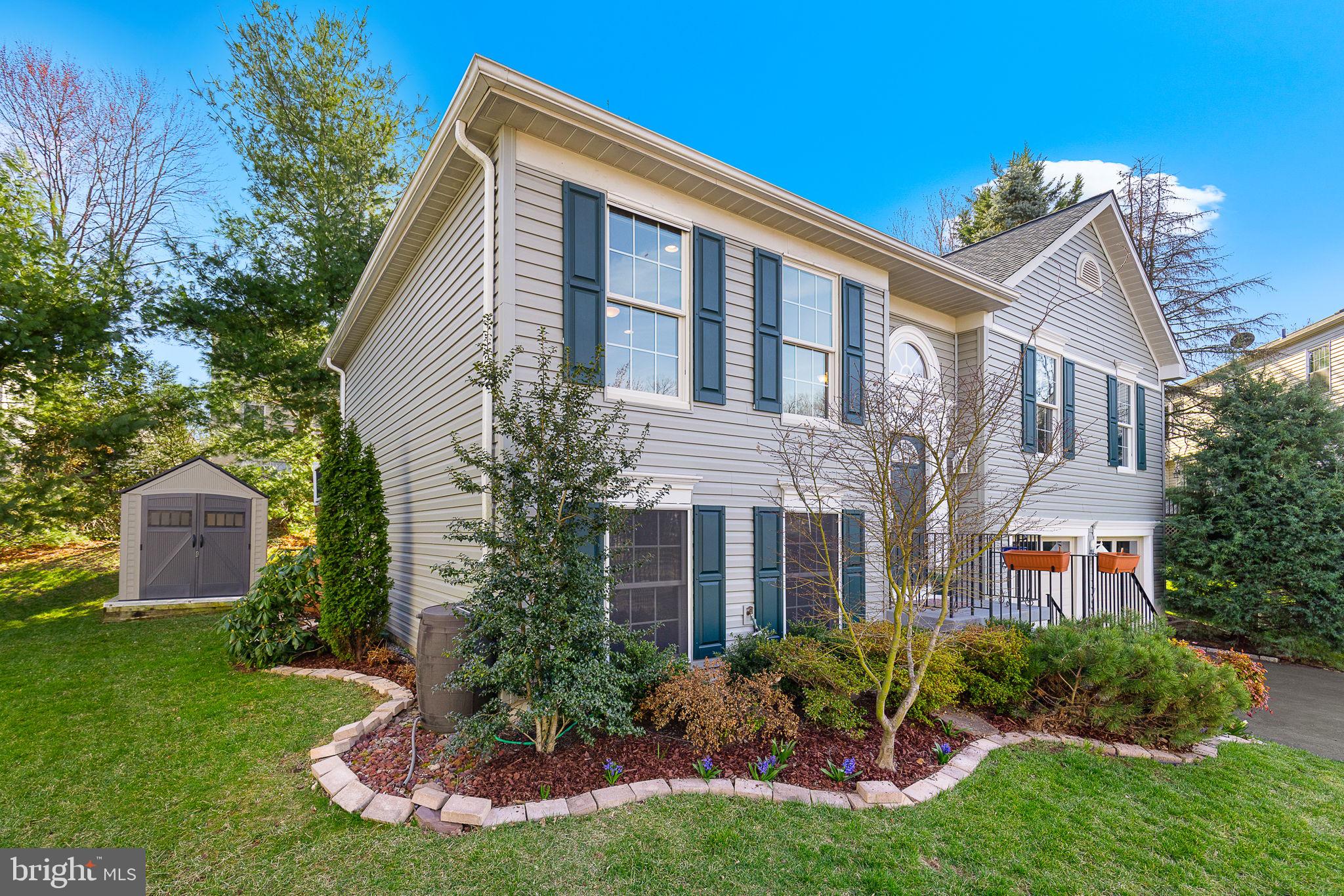 WELLINGTON/CLOVERHILL - Residential